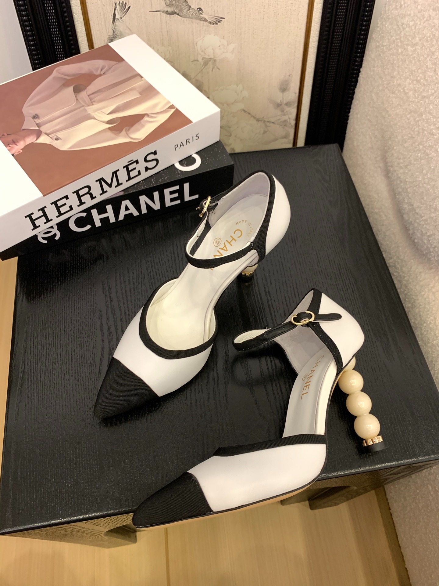 샤넬 25 뉴 진주 스틸레토