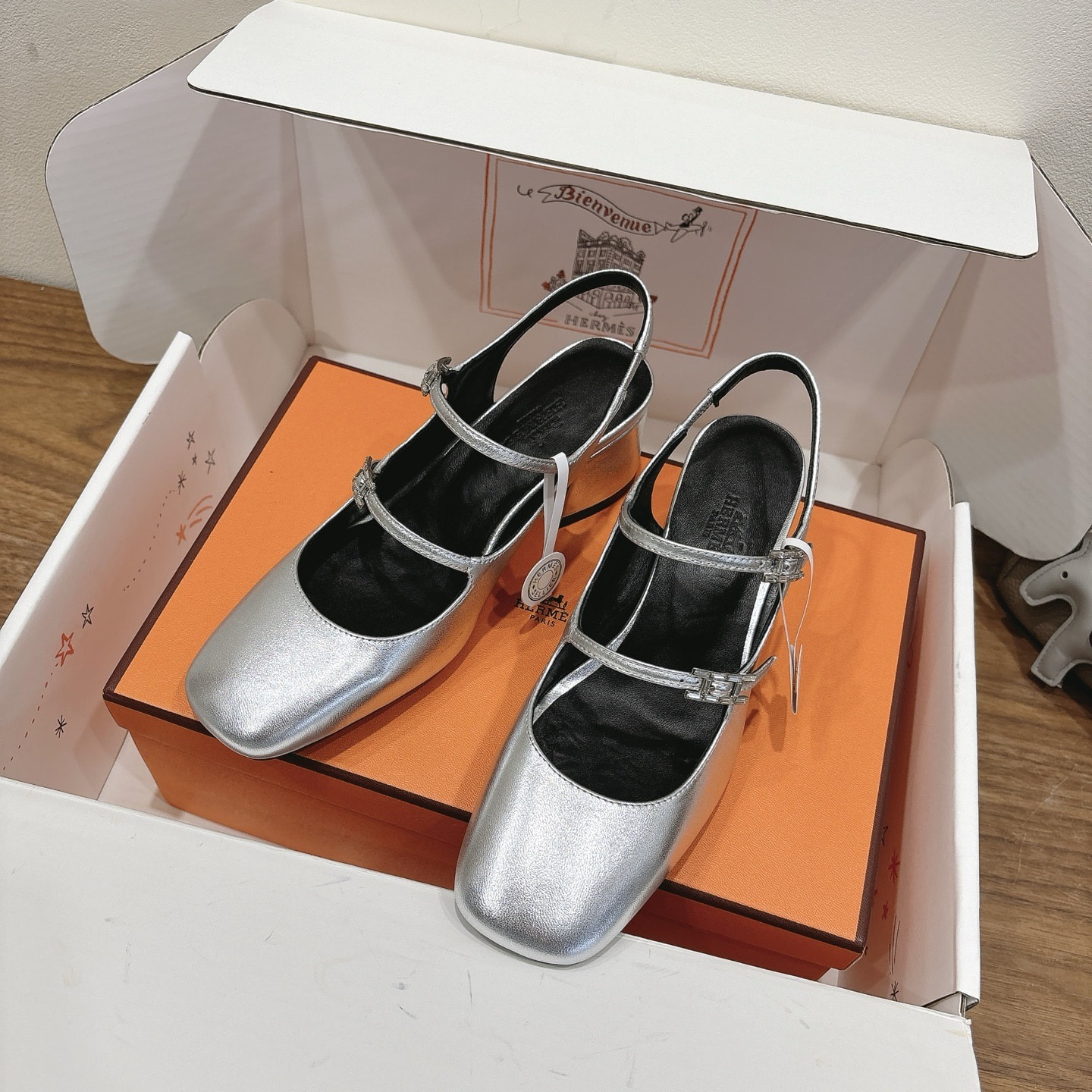 에르메스 25 신상 플랫 샌들