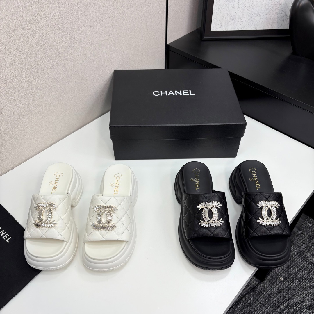 샤넬 25 신상 통굽 슬리퍼