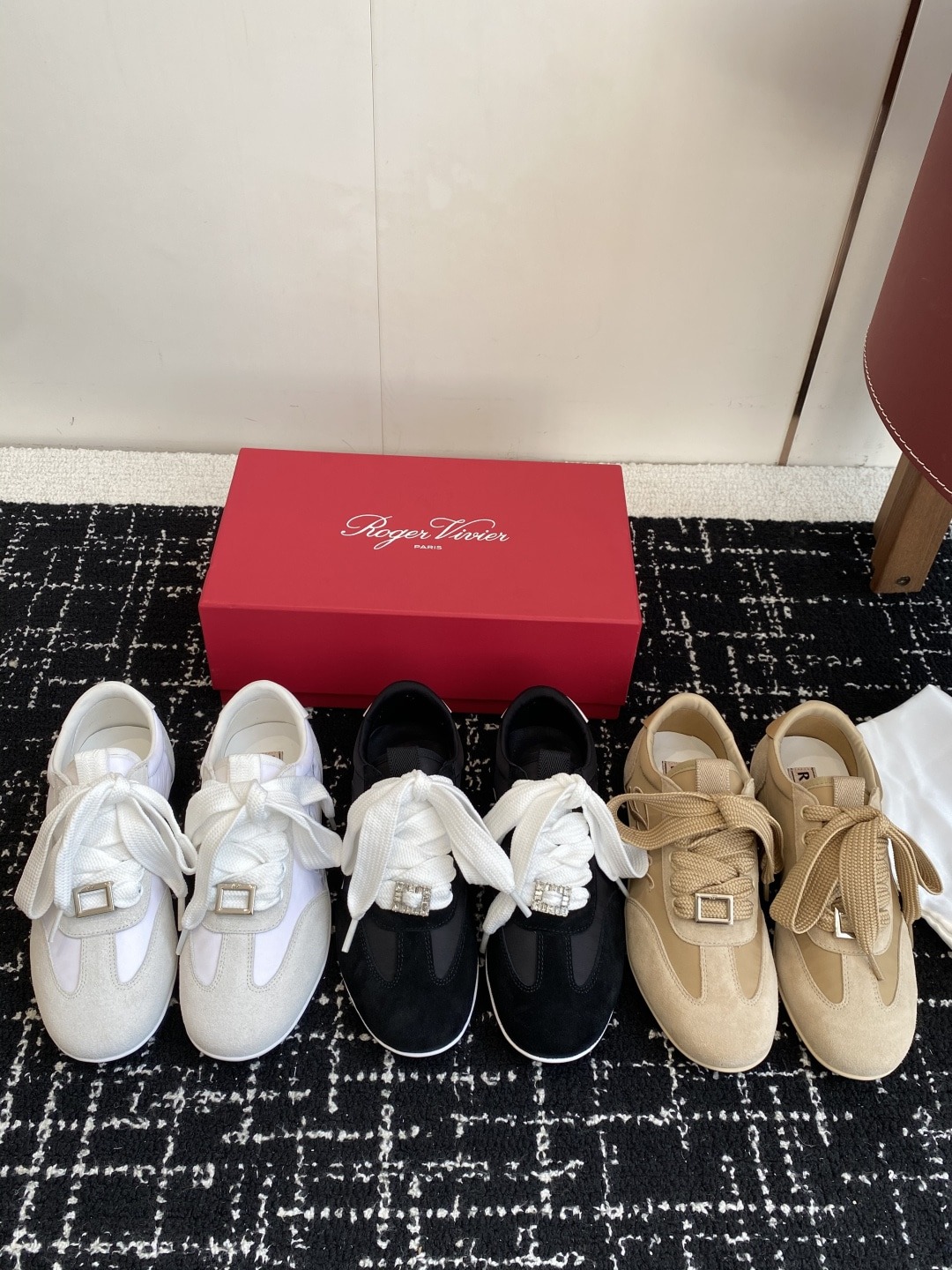 로저비비에 25ss 신상 캐주얼화