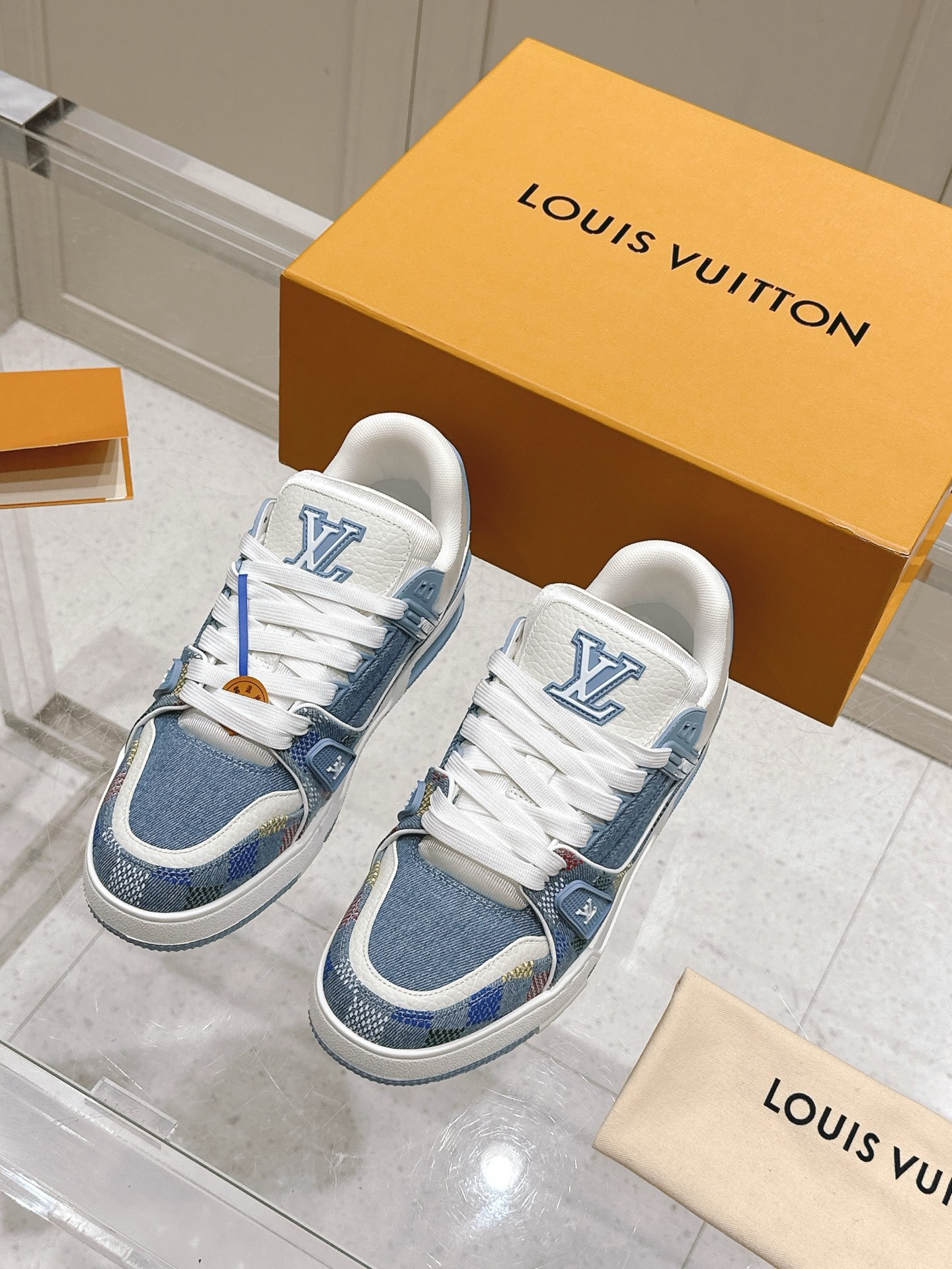 루이비통 커플 캐주얼 스니커즈 보드화