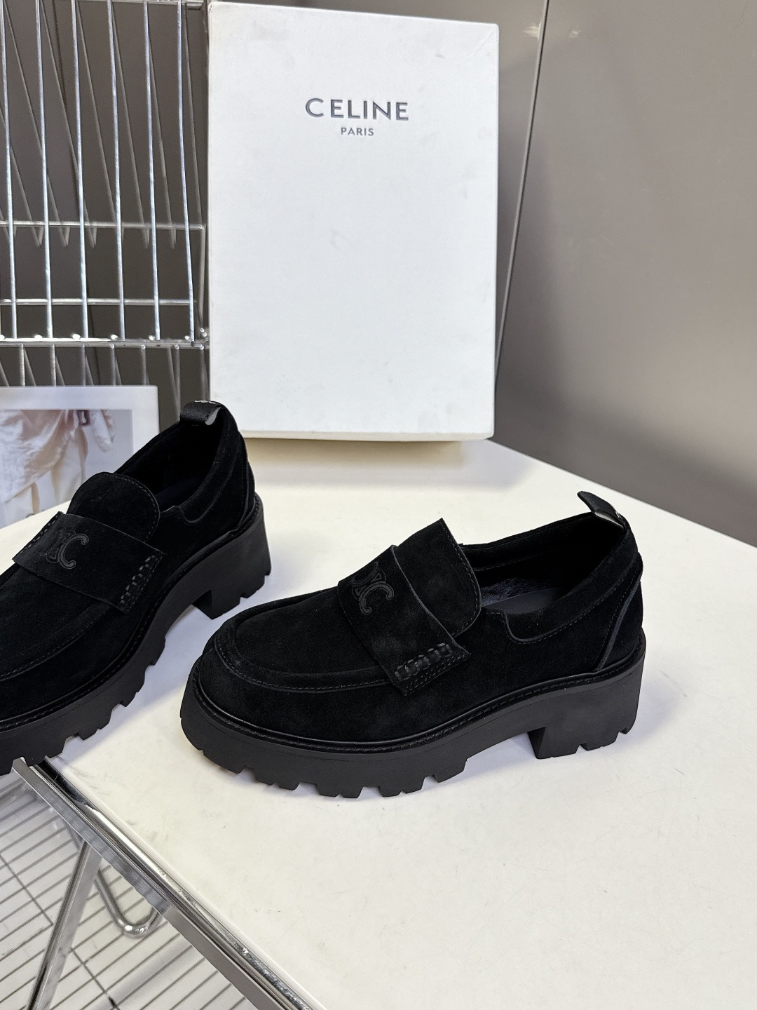 셀린느 가을/겨울 신상 통굽 로퍼