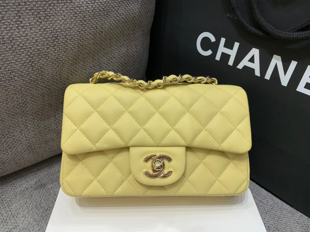 샤넬 클래식 뉴미니 플랩백 A69900 