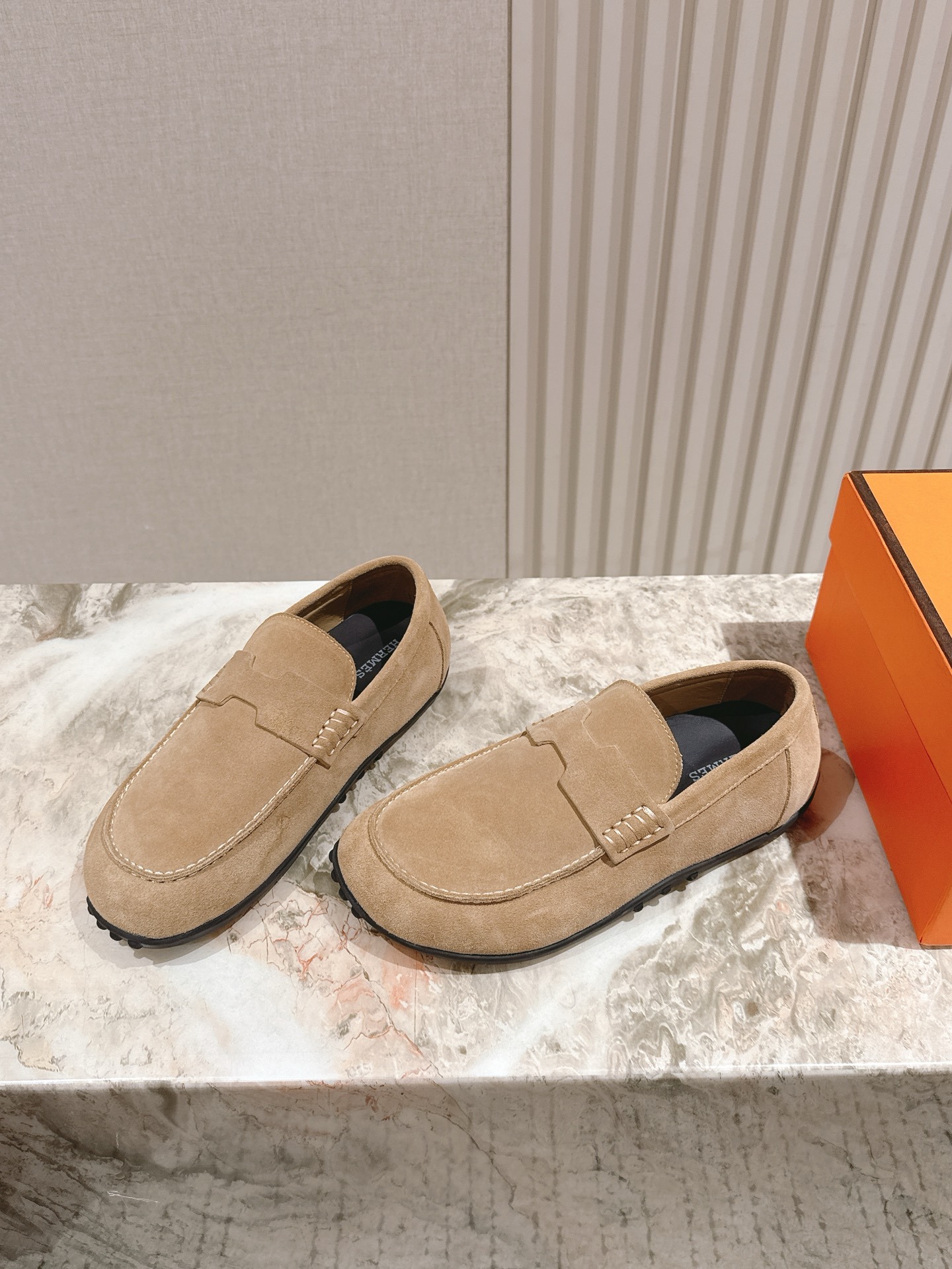 에르메스 봄여름 신상 로퍼