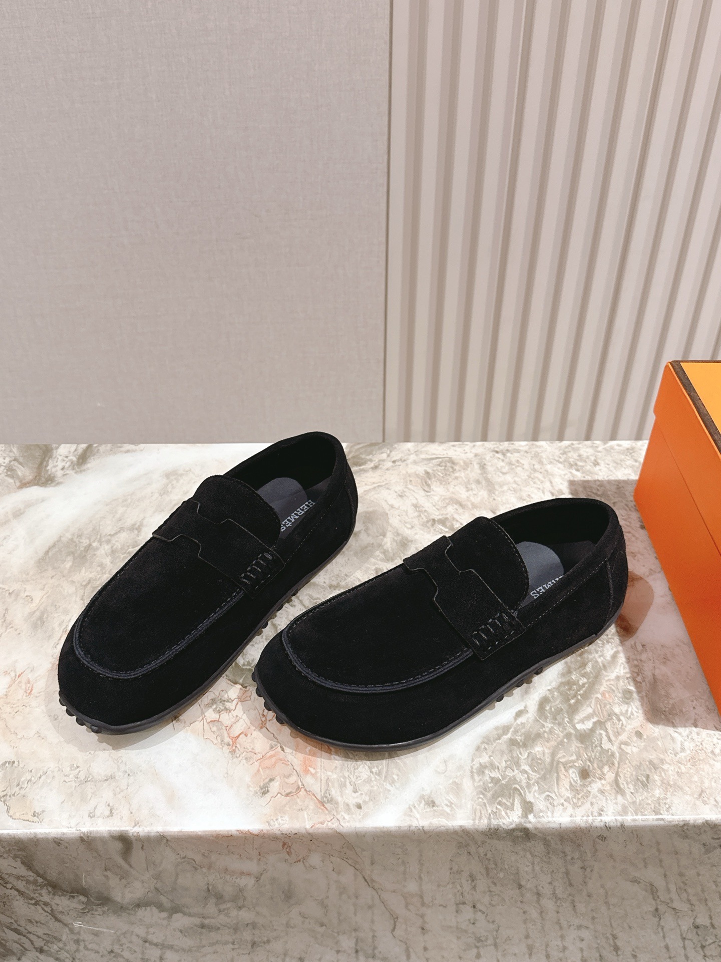 에르메스 봄여름 신상 로퍼