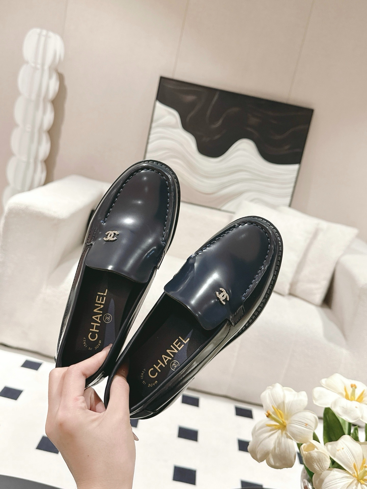 샤넬 이른 봄 신상 로퍼