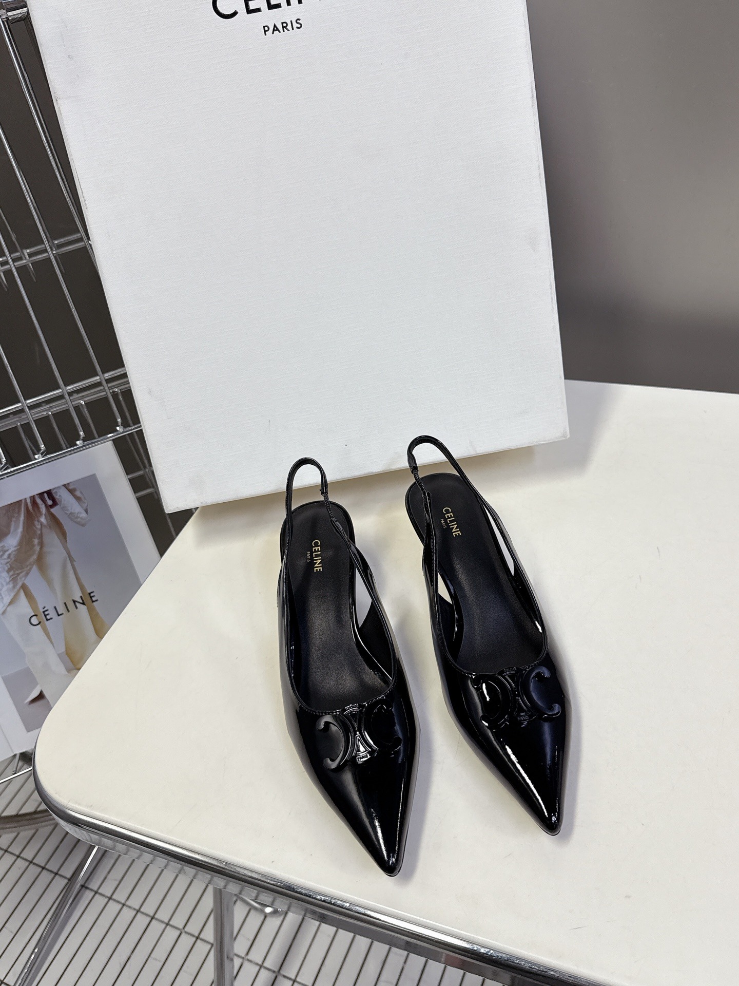 셀린느 봄여름 신상 오픈토 힐