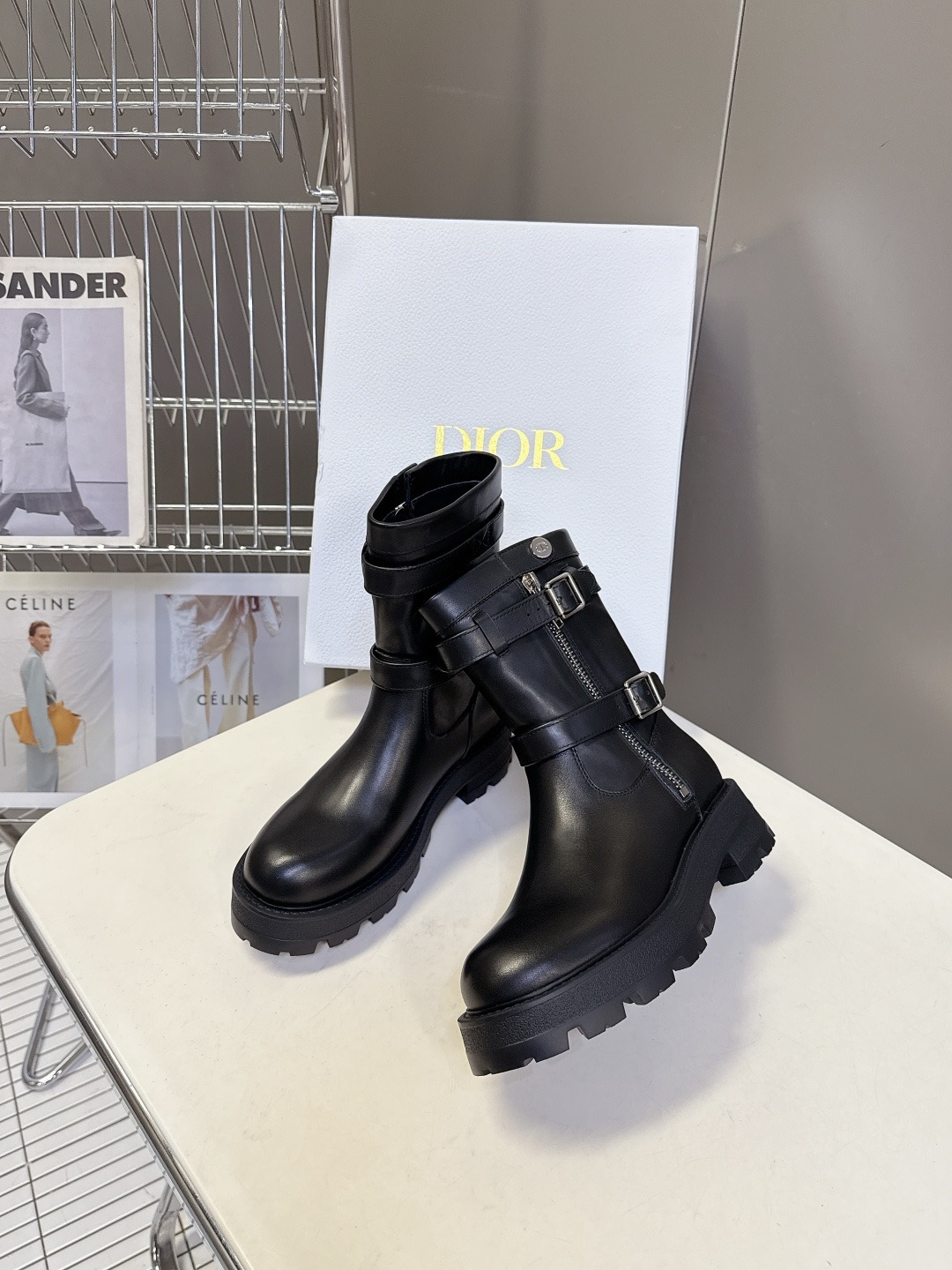 디올 가을 겨울 신상 스타일 워커