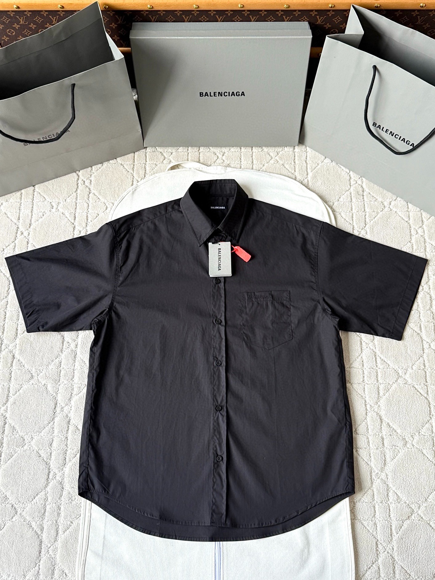 발렌시아가 25SS 테이프 티셔츠