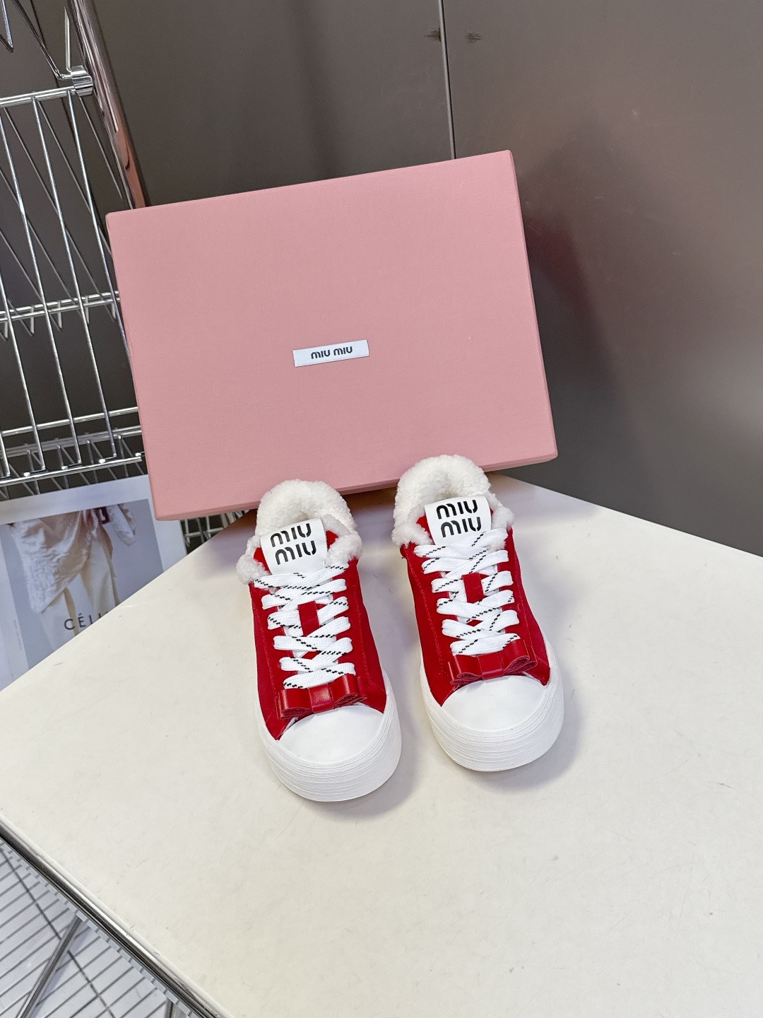 미우미우 신상 더블슈즈 털가죽 스니커즈