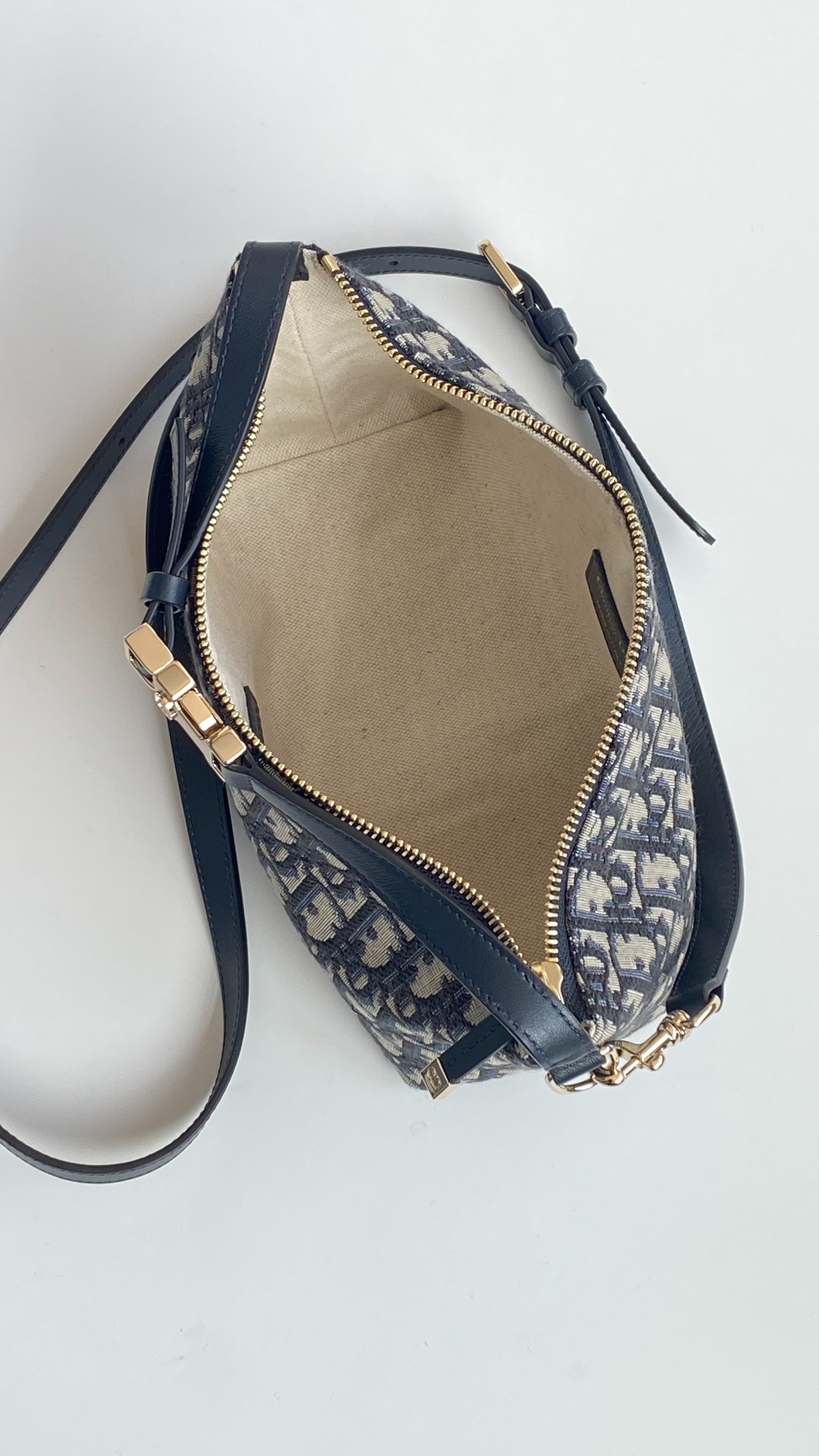 디올 24SS 스타 체인 호보 백