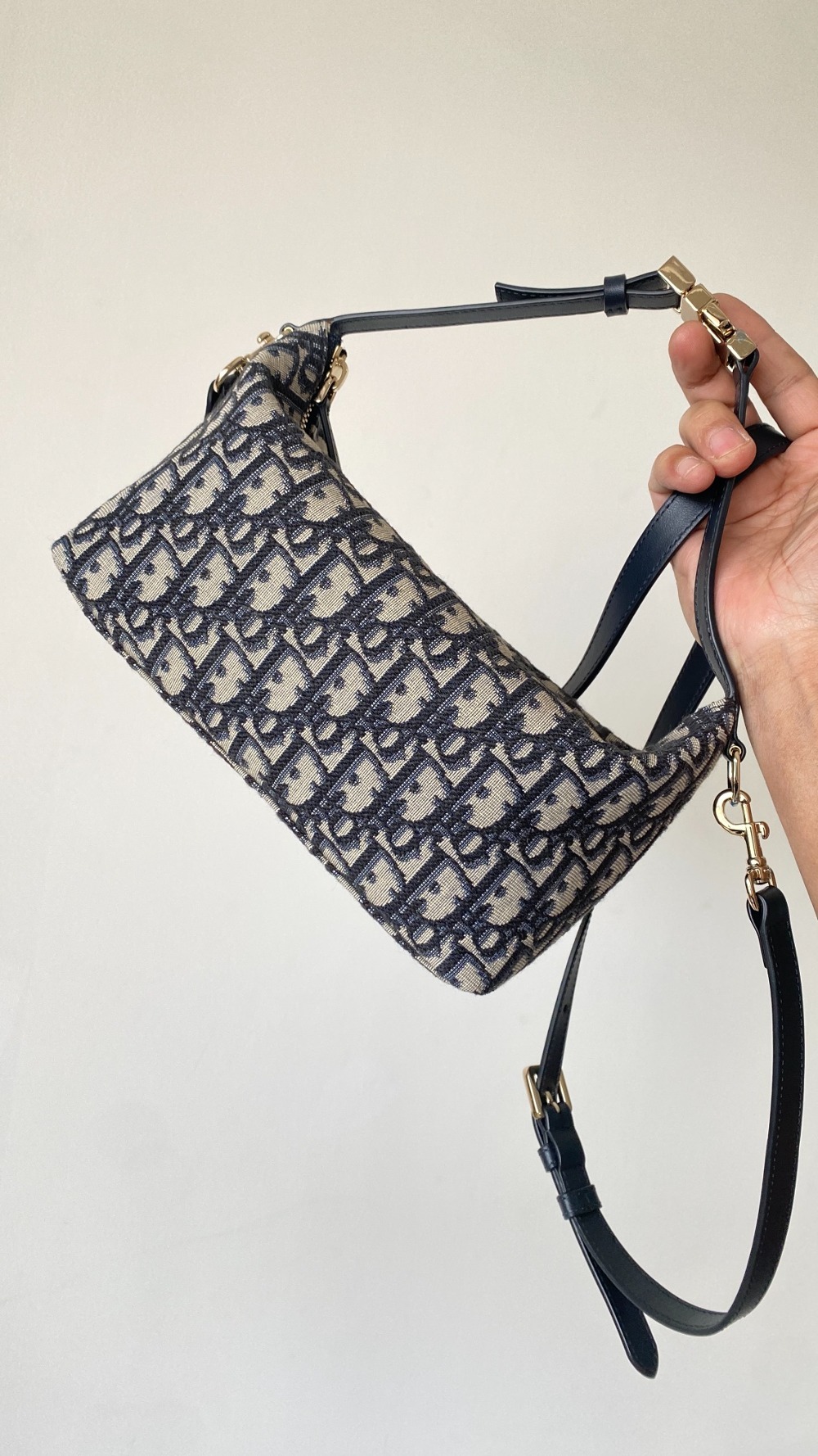 디올 24SS 스타 체인 호보 백