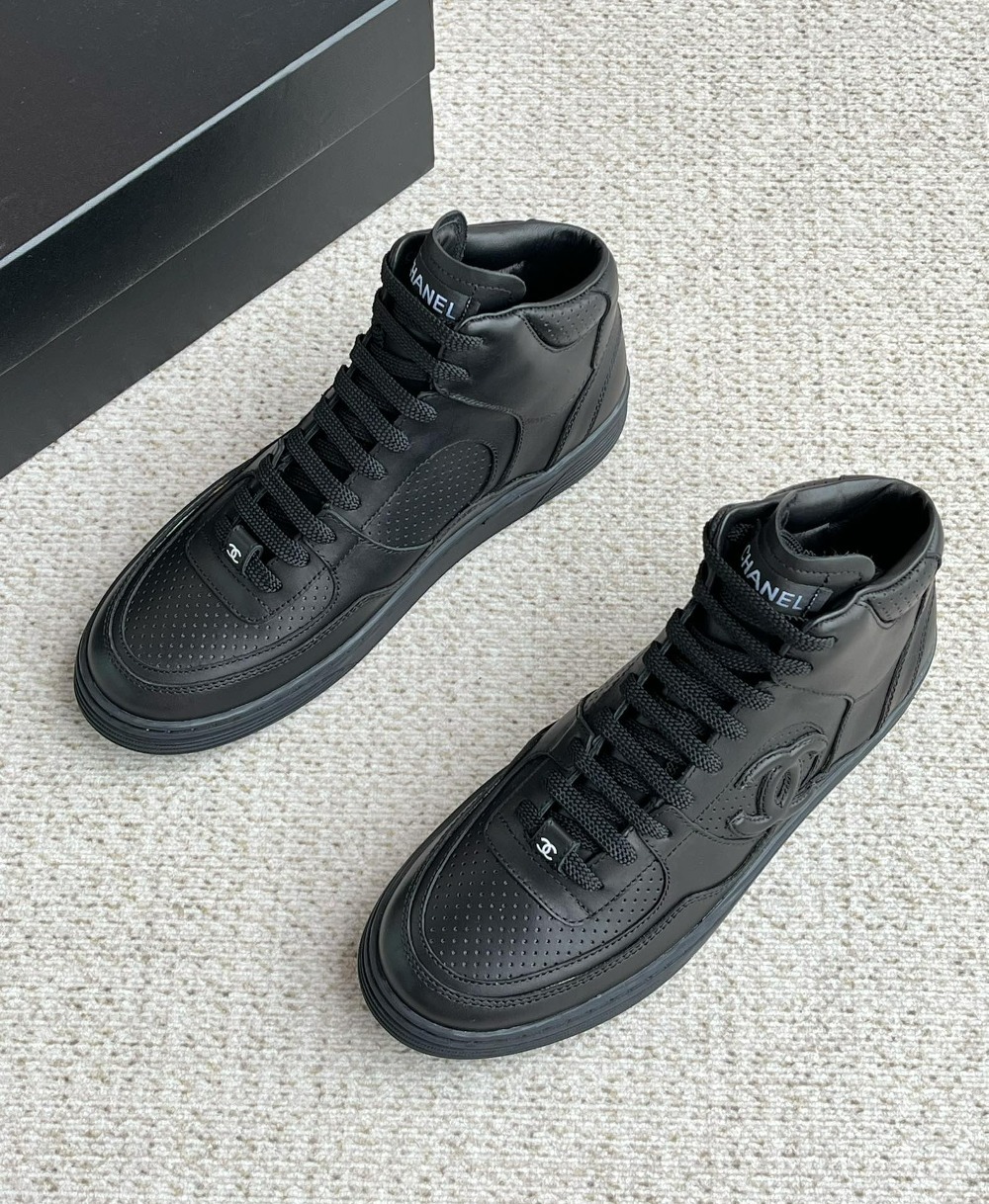 샤넬 카프스킨 남성 스니커즈