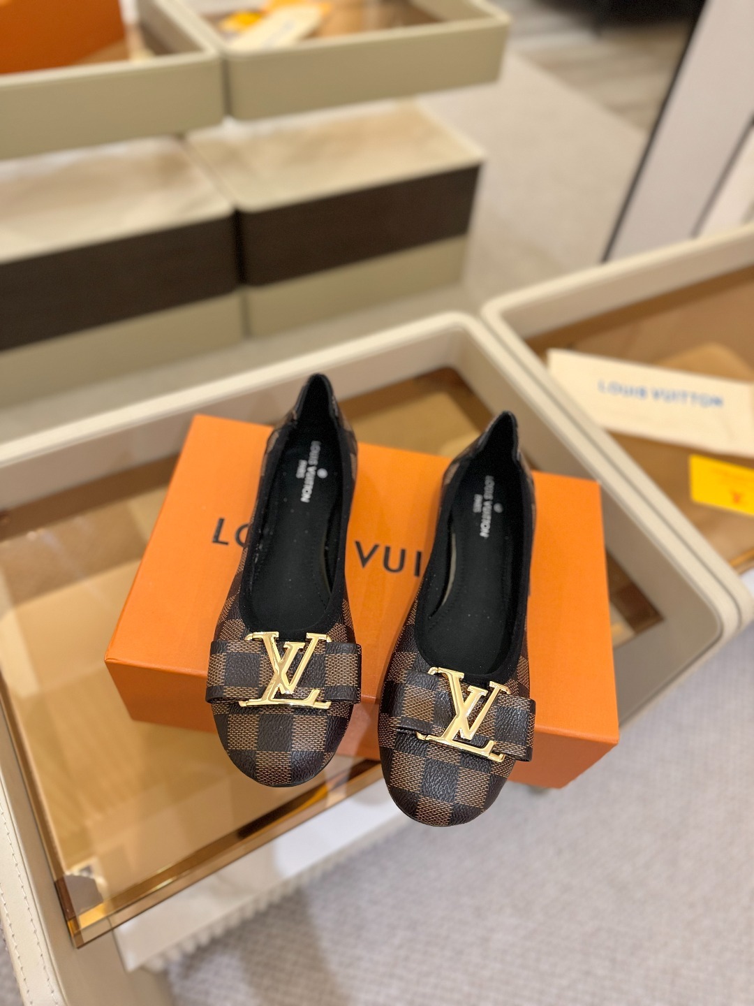 루이비통25 발레리나 플랫 슈즈