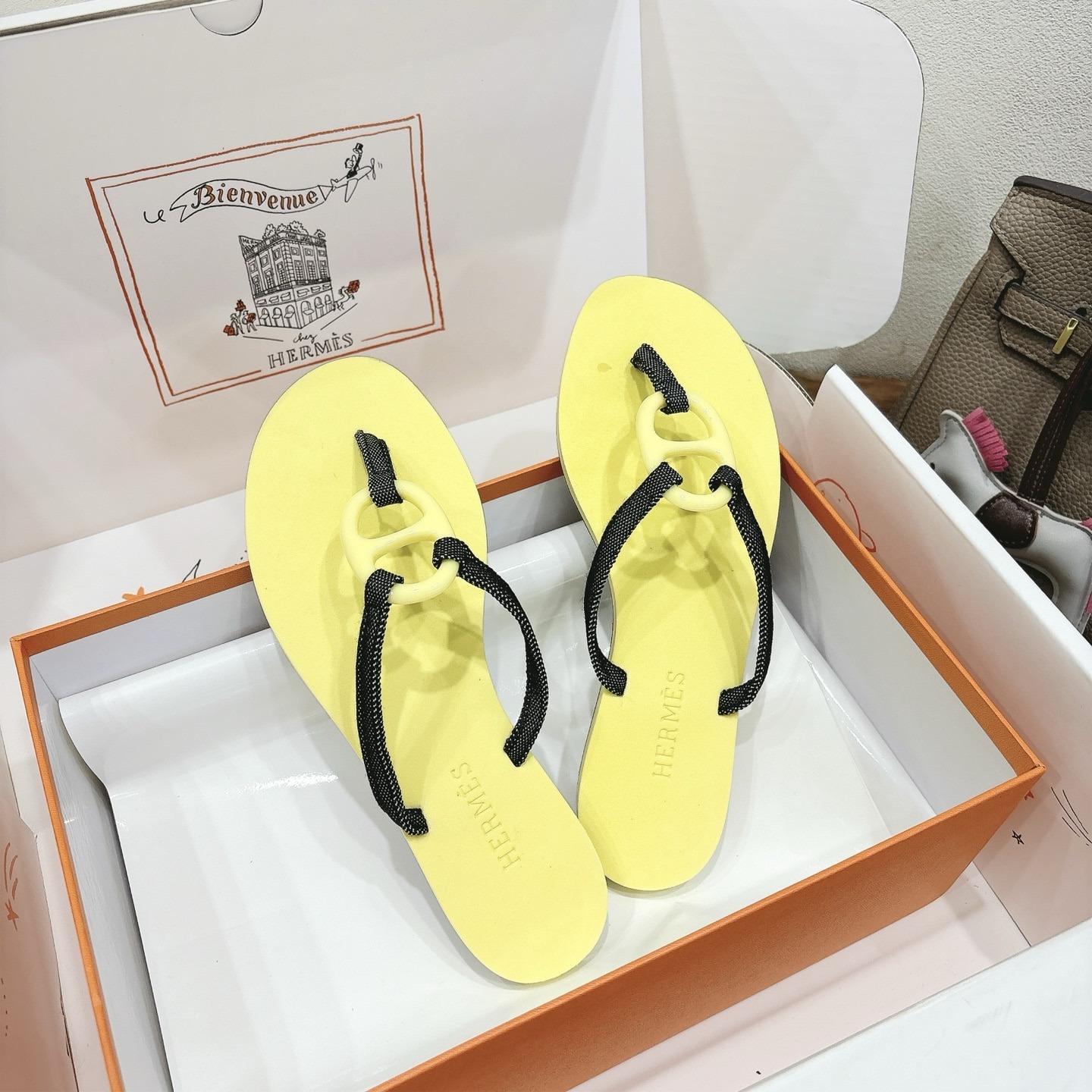 에르메스 2025 신상 쪼리