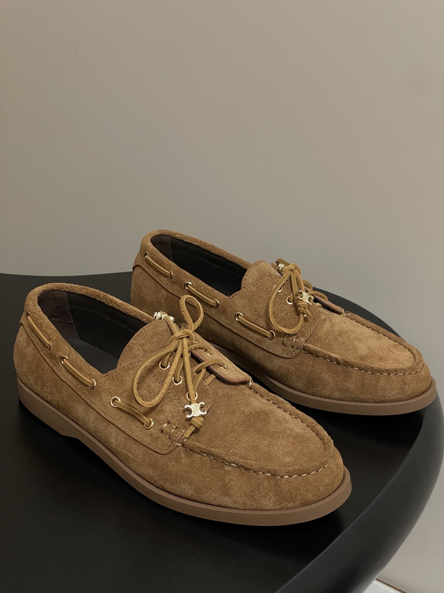 셀린느 25ss 신상 빈티지 스트랩 플랫 로퍼