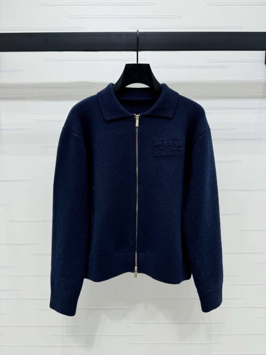 미우미우 25 초봄 신상 터들넥 가디건