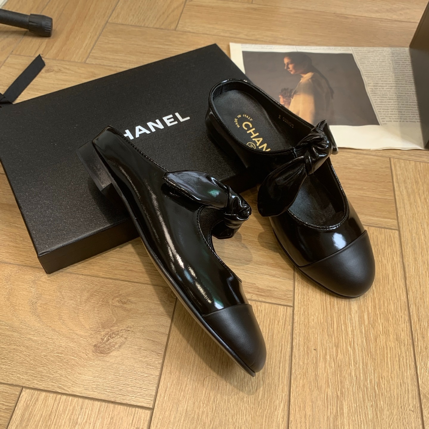 샤넬 25C 이른 봄 신상 리본 세미 슬리퍼