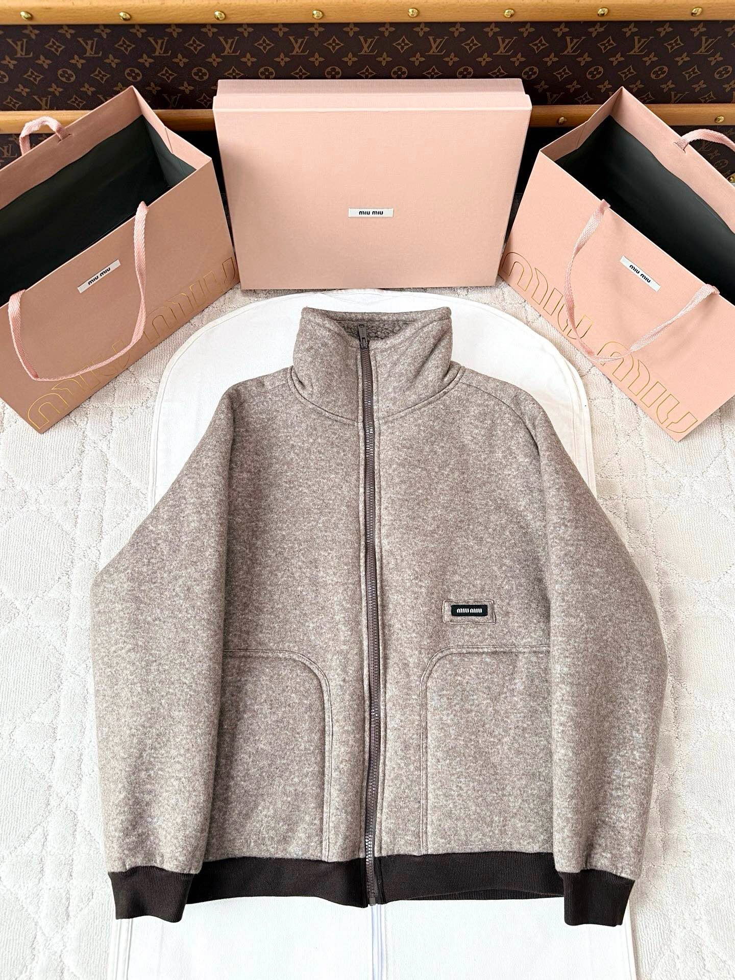 미우미우 25 신상 플리스 집업 울코트