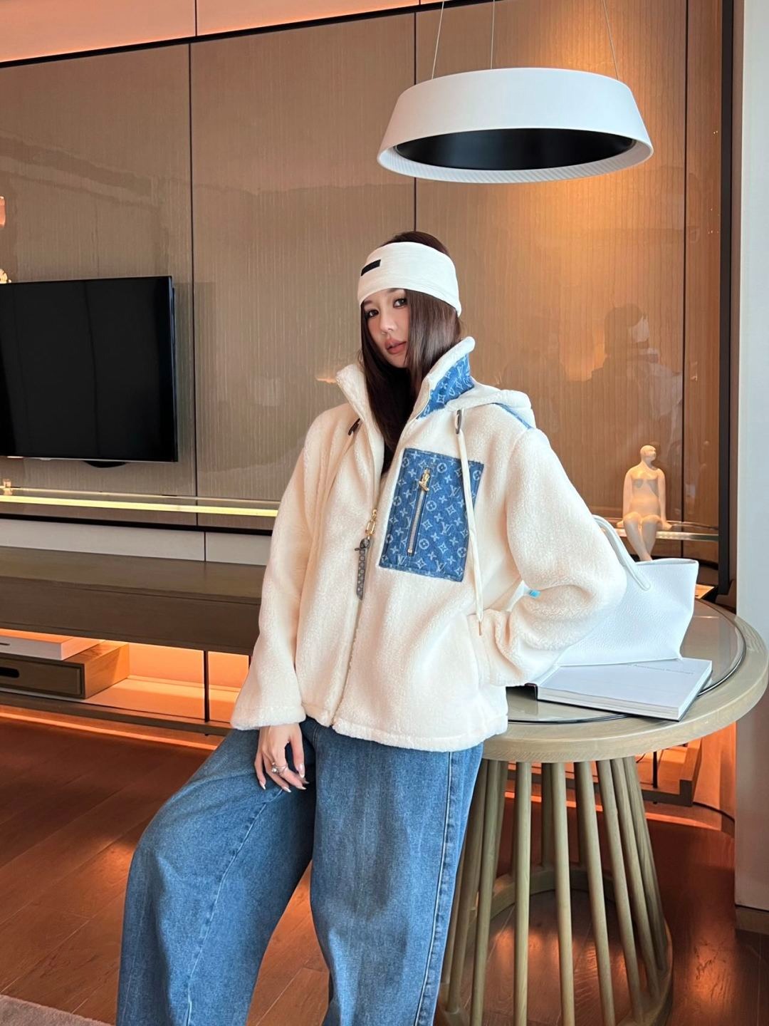 루이비통 25 신상 후드 가죽 재킷