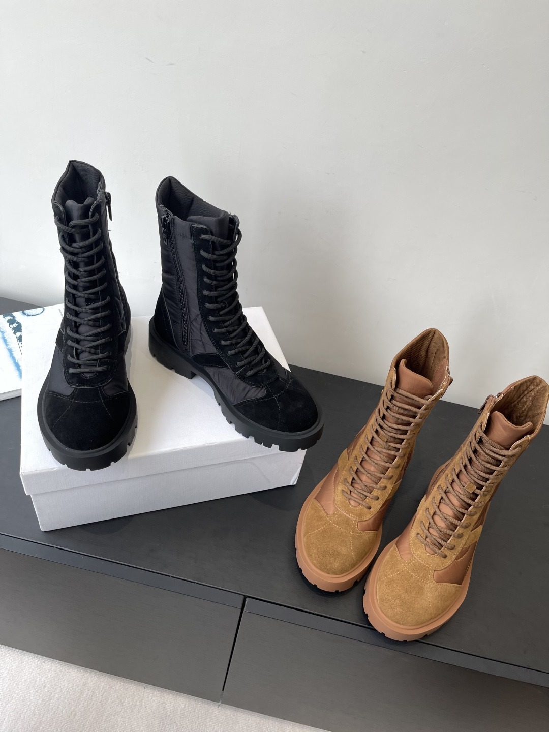 셀린느 25ss 신상 빈티지 워커