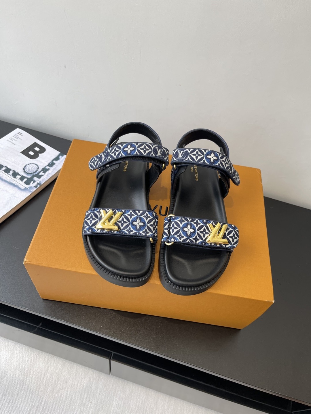 루이비통 신상 캐쥬얼 비치 샌들