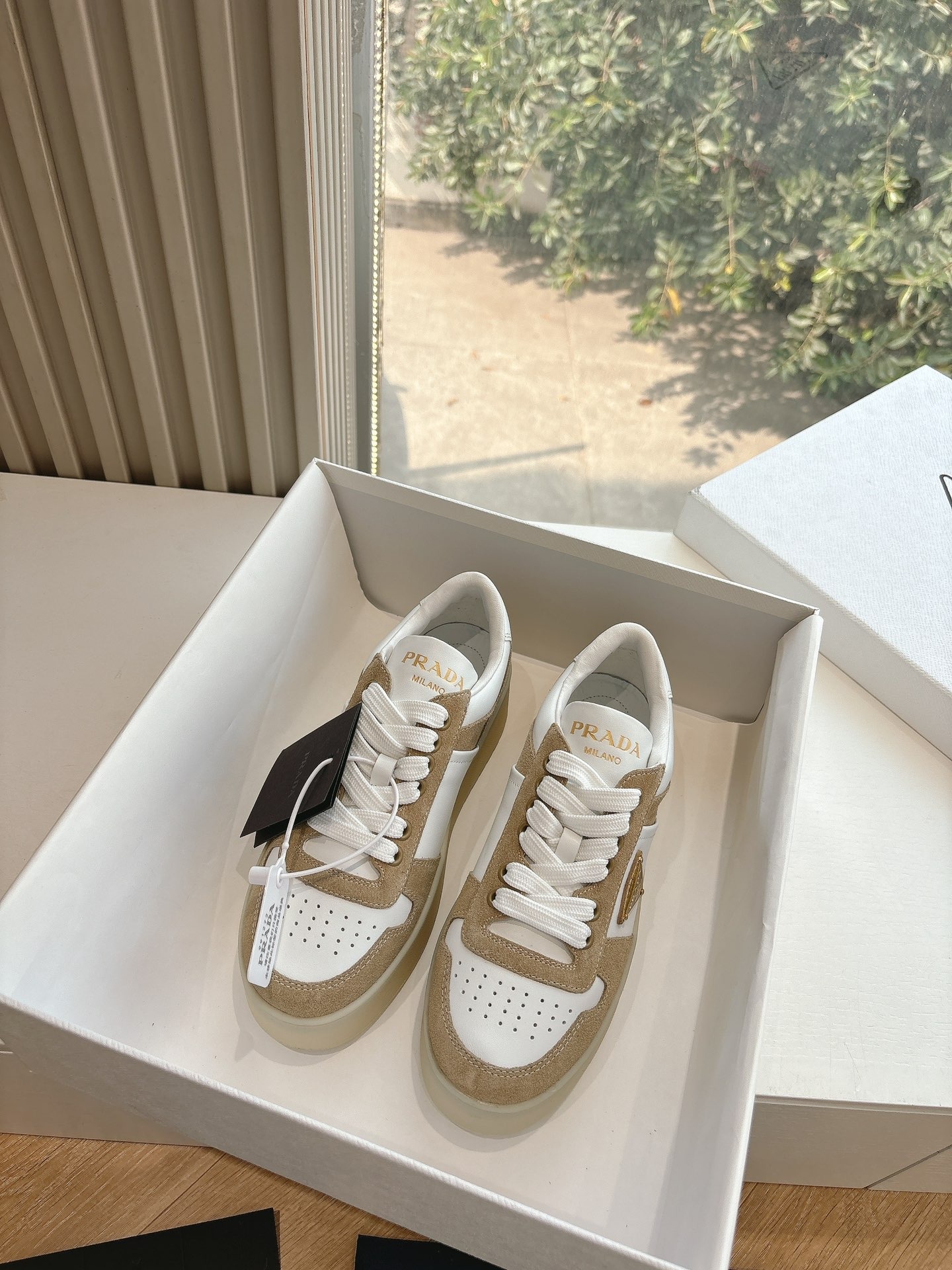 프라다 봄여름 신상품 스포츠 캐주얼 트레이닝화 스니커즈