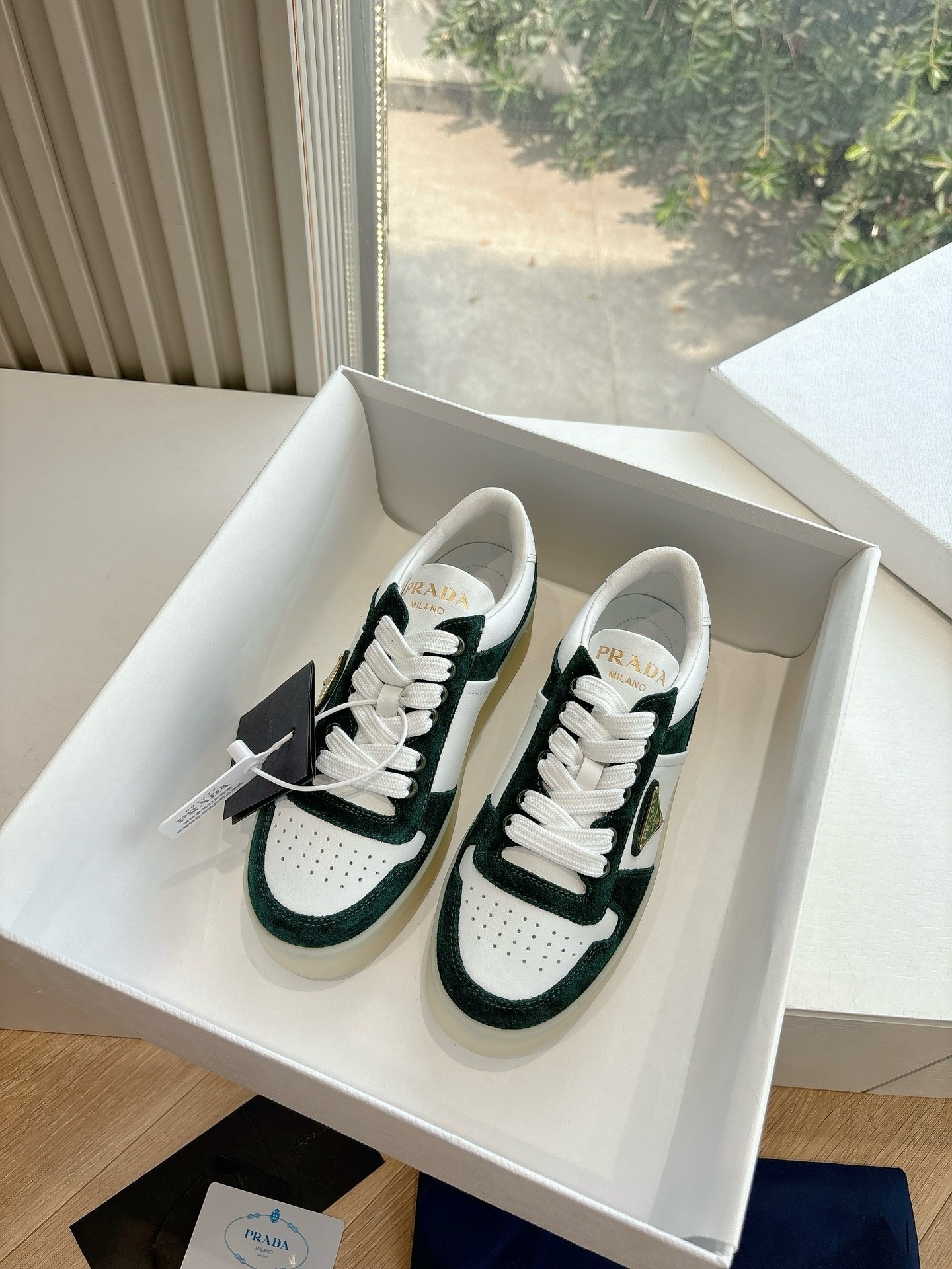 프라다 봄여름 신상품 스포츠 캐주얼 트레이닝화 스니커즈