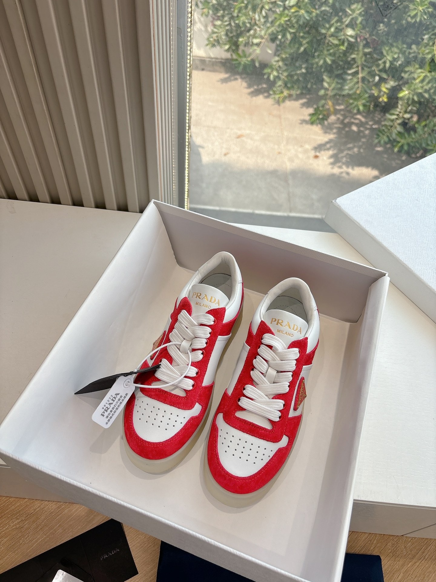 프라다 봄여름 신상품 스포츠 캐주얼 트레이닝화 스니커즈