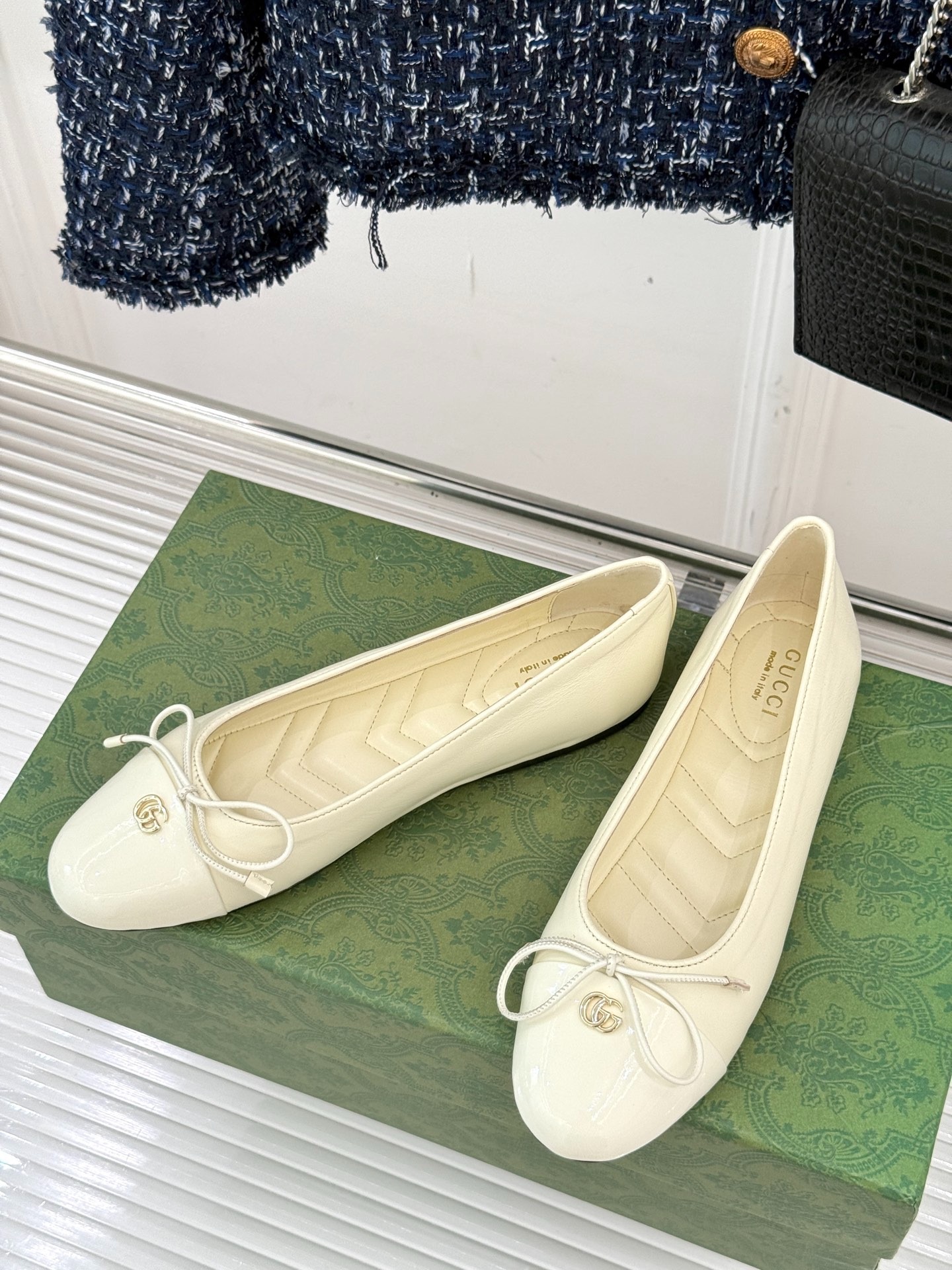 구찌 클래식 더블 G 리본 플랫 발레 슈즈