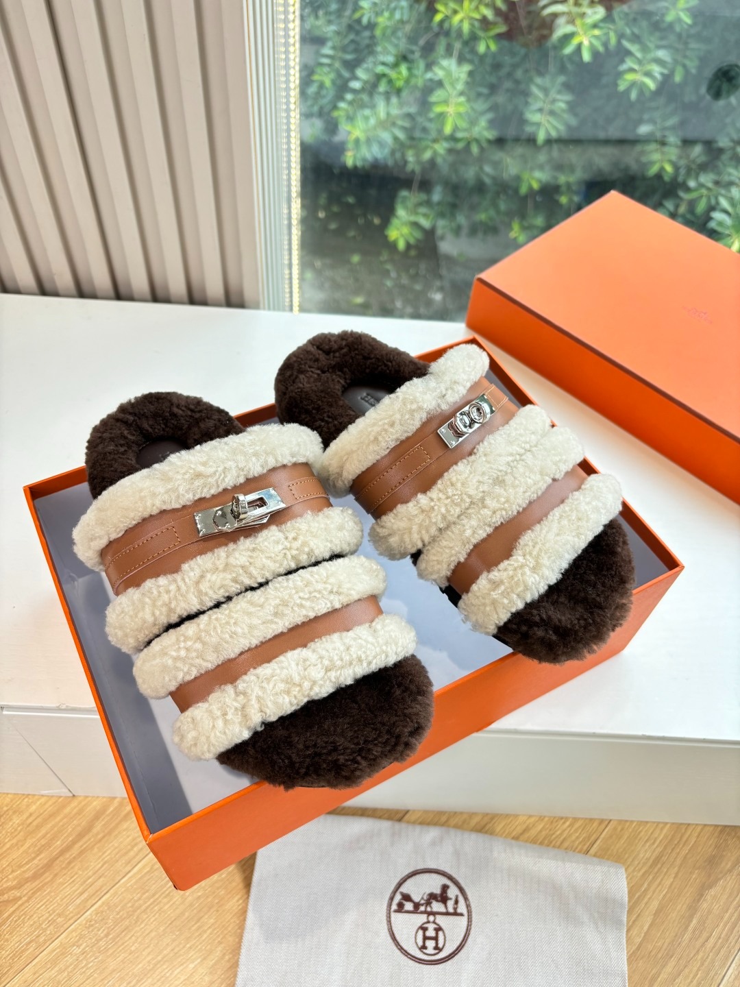 에르메스 신상 퍼 슬리퍼