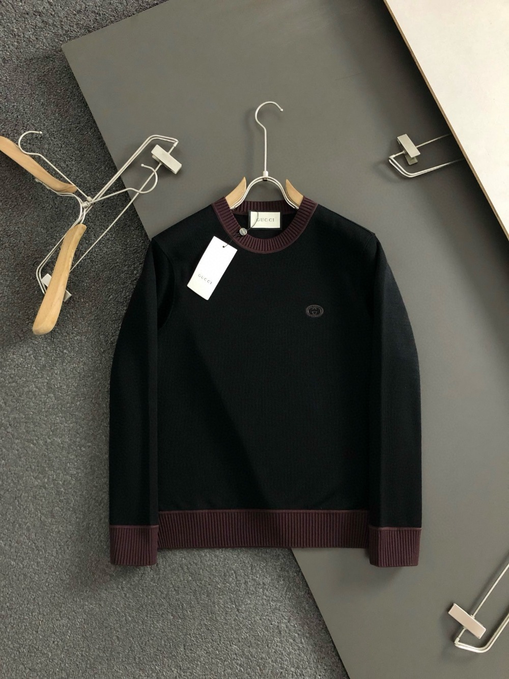 구찌 24s 더블 G자수 로고 니트