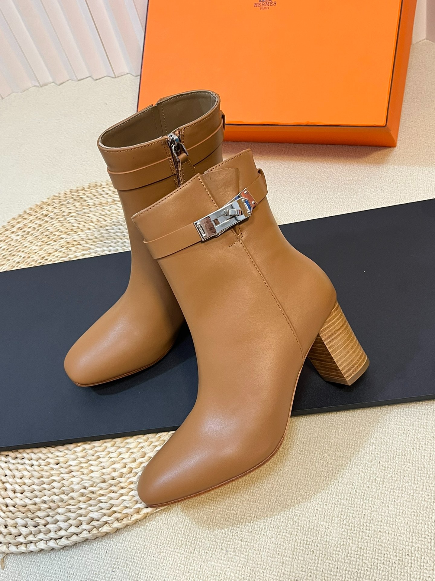 에르메스 신상 앵클부츠