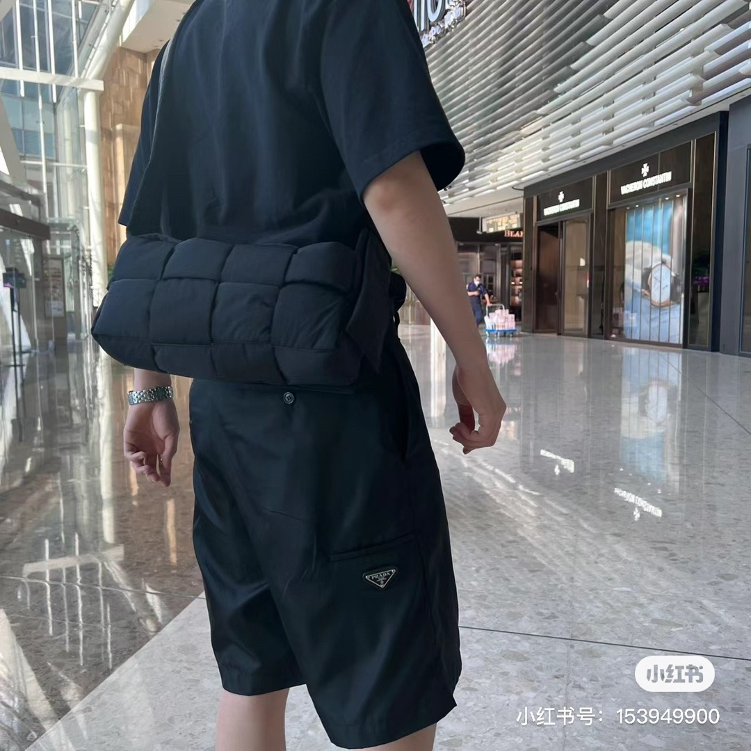프라다 22SS 신상 스포츠 5부 클래식 반바지