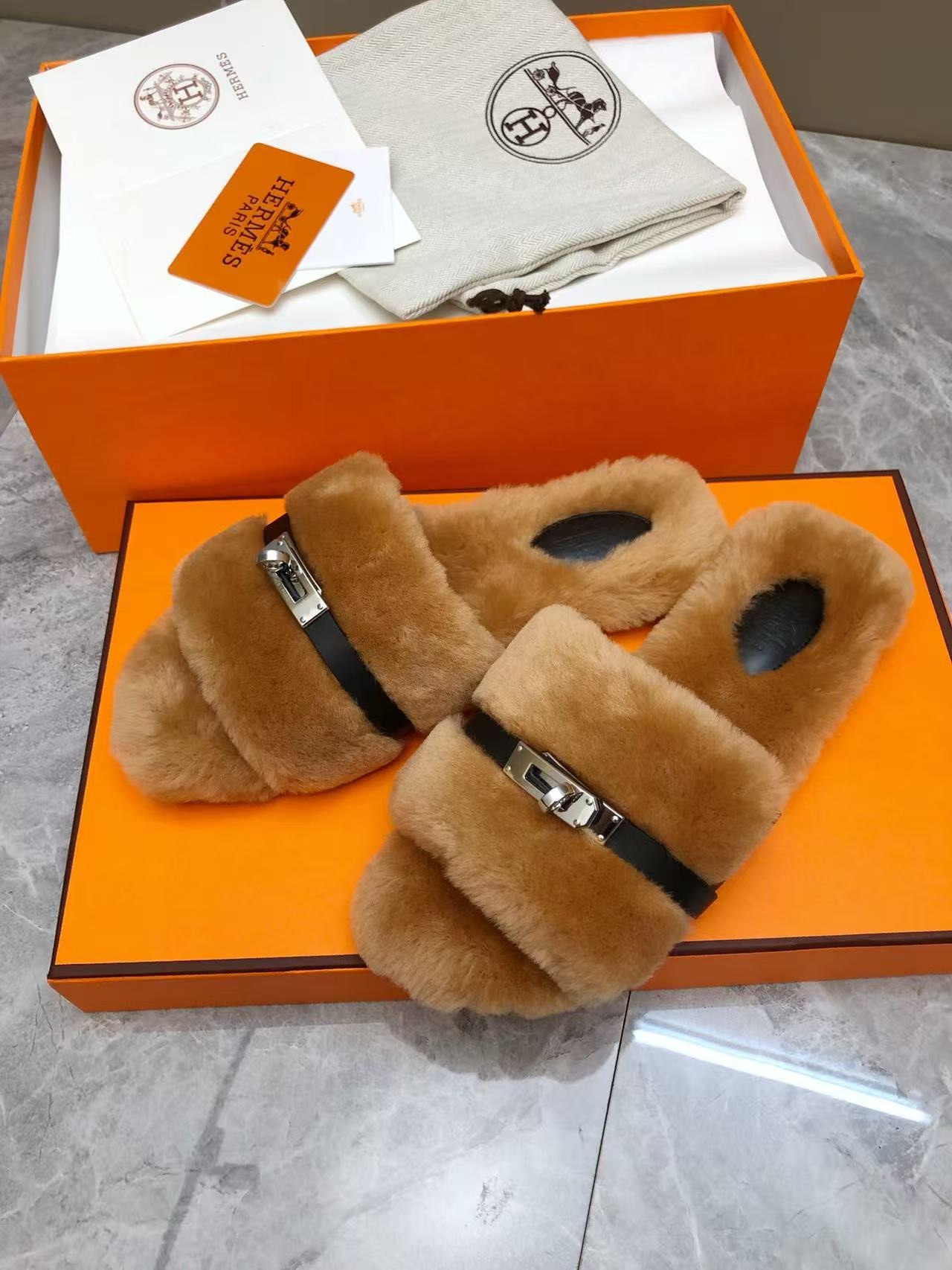 에르메스 신상 퍼 슬리퍼