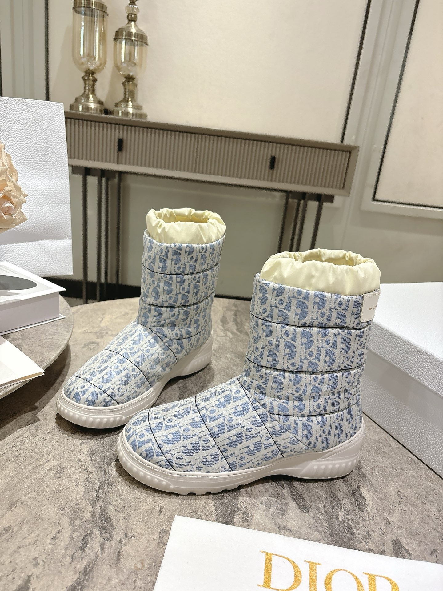 디올 신상 스노우 부츠
