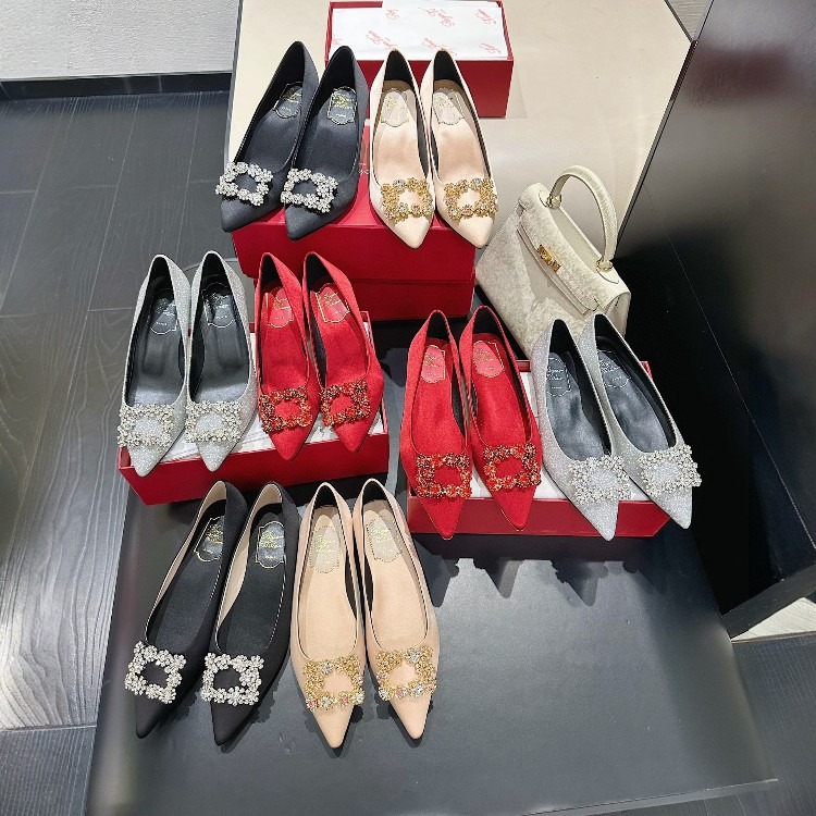 로저비비에 플라워 스트라스 펌프스