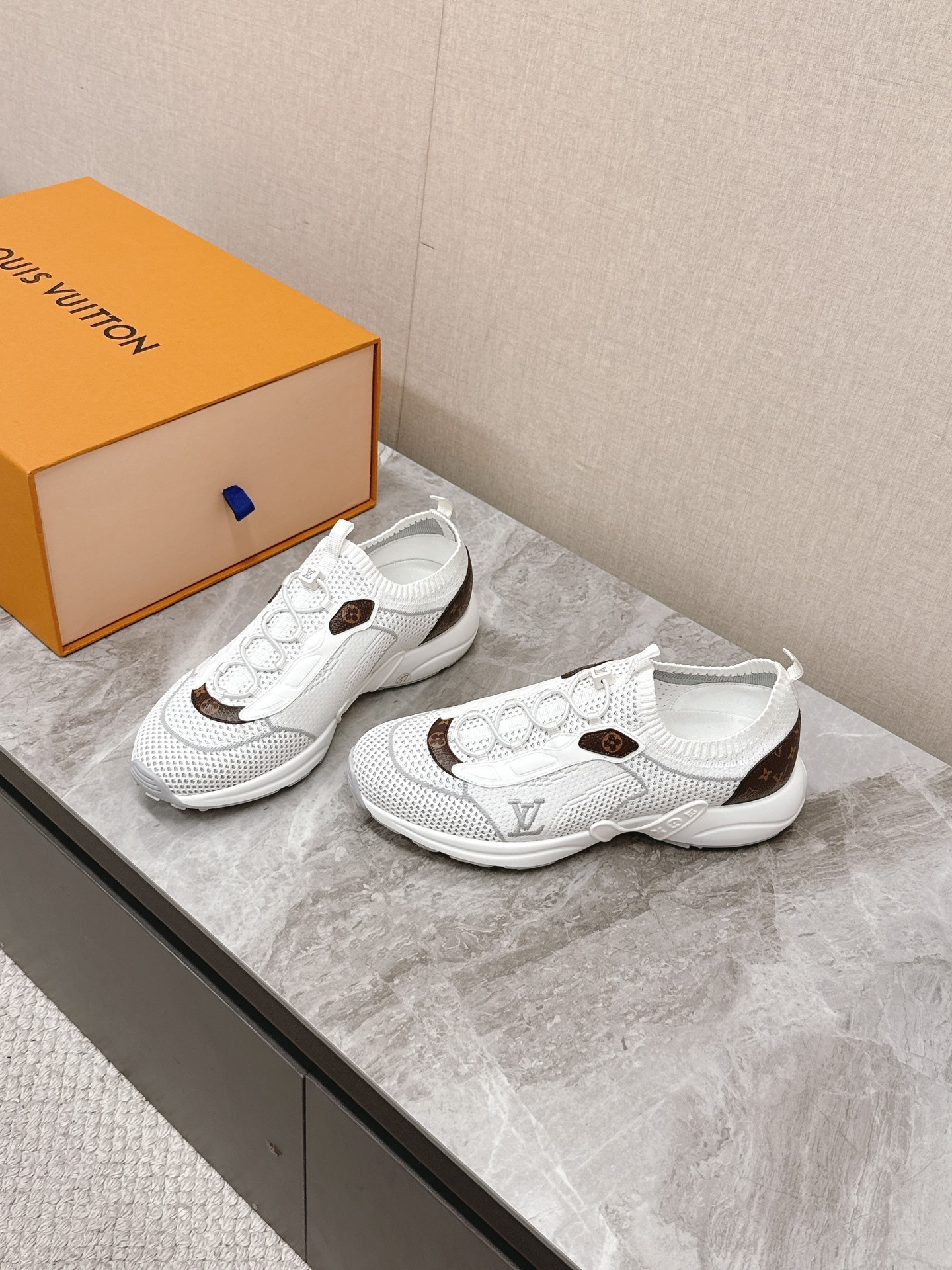 루이비통 올림피아 커플 운동화