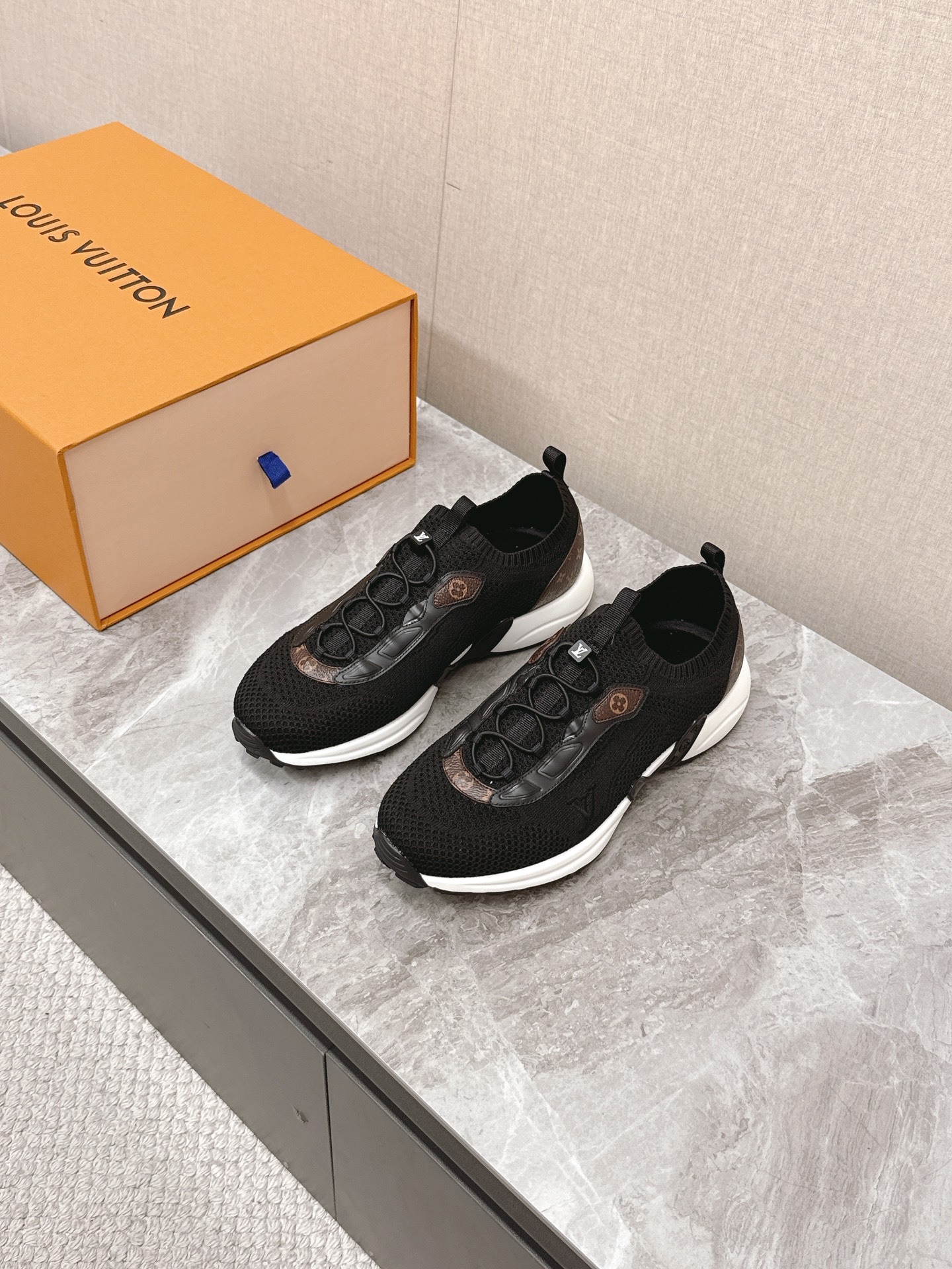 루이비통 올림피아 커플 운동화