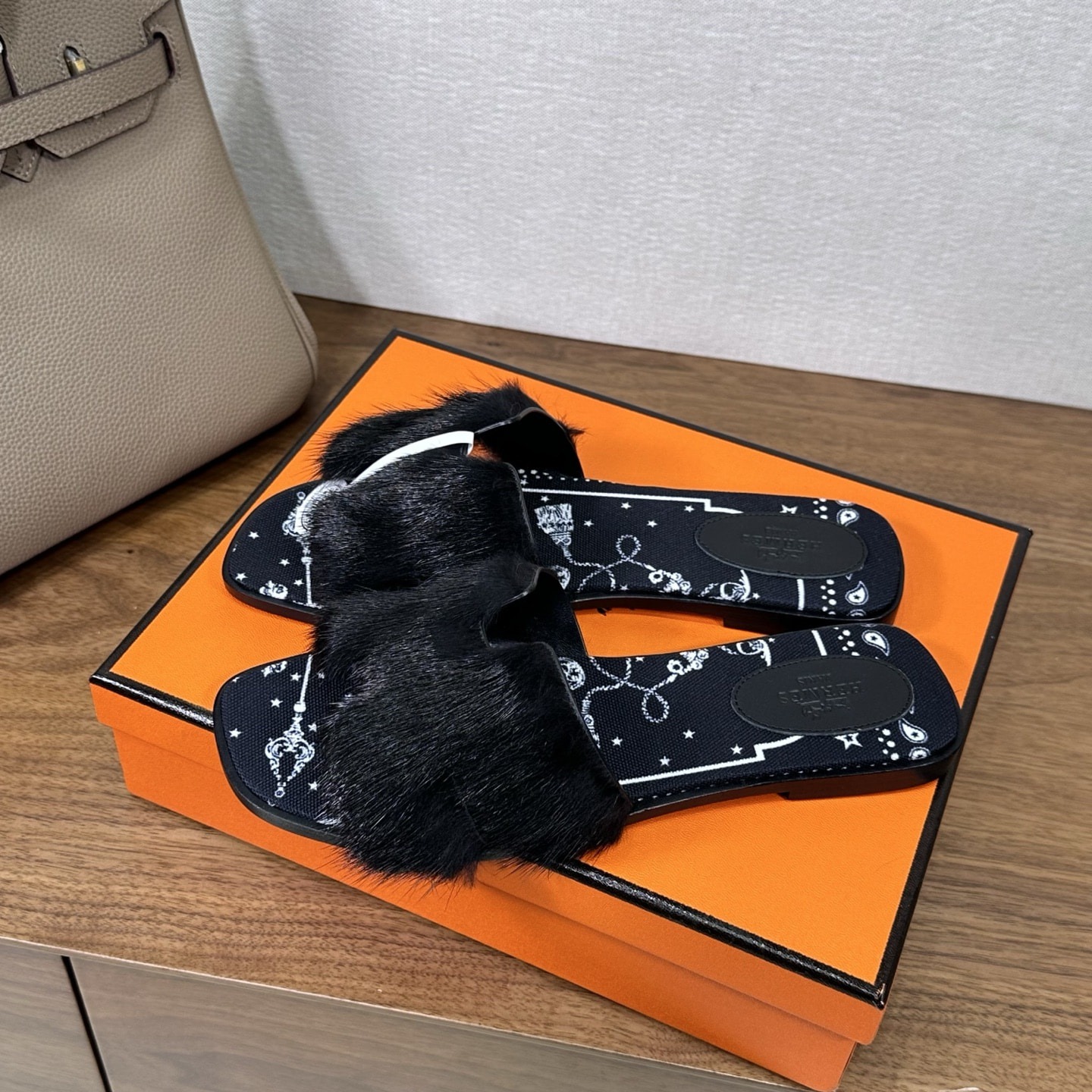 에르메스 오란 밍크털 슬리퍼