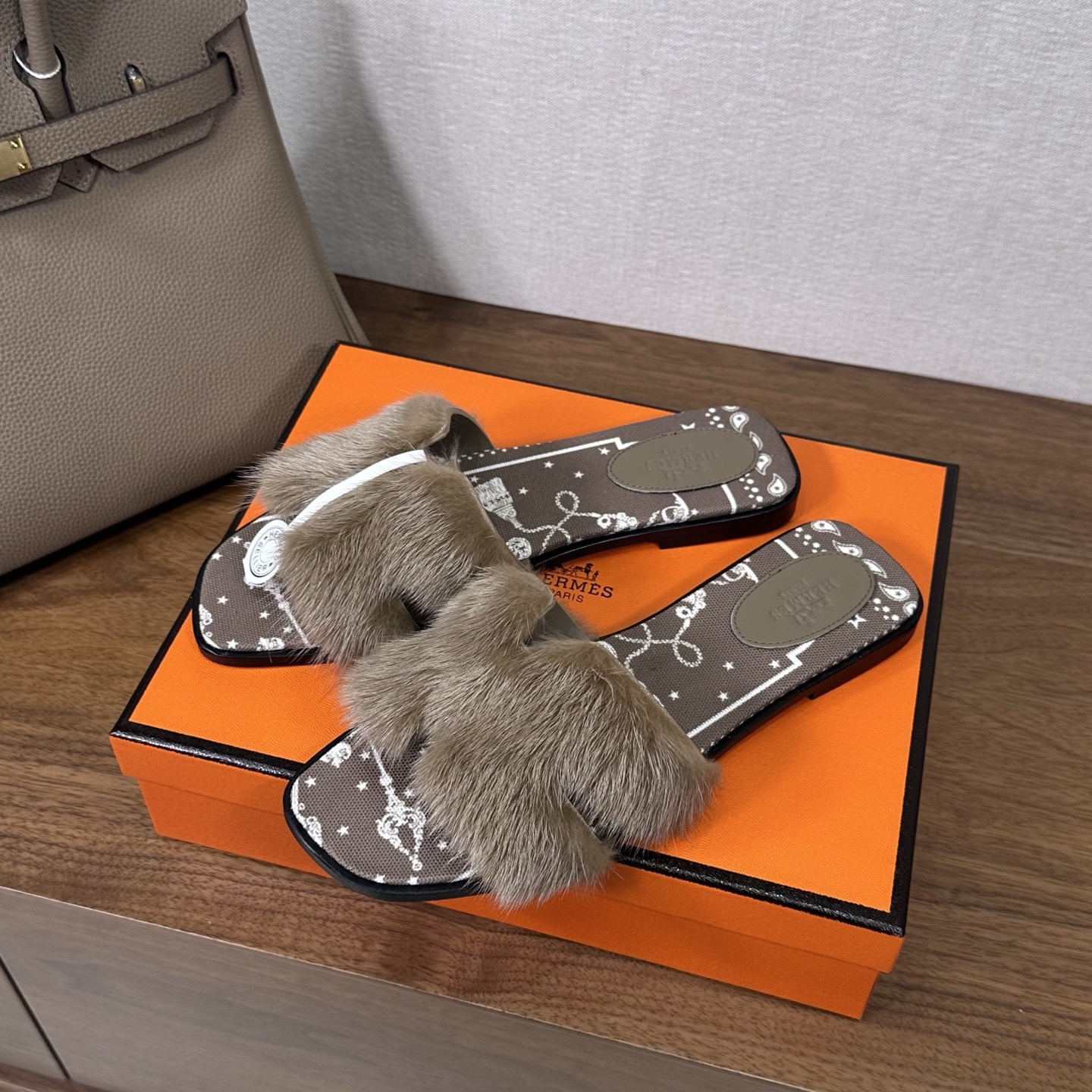 에르메스 오란 밍크털 슬리퍼