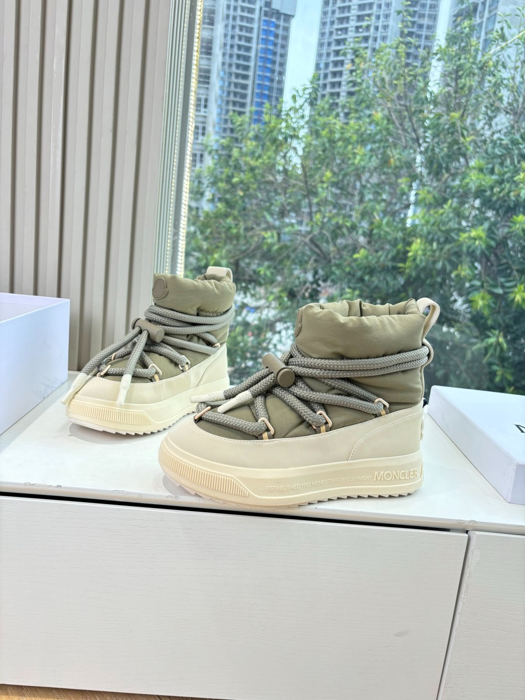 몽클레어 25 신상 패딩 부츠