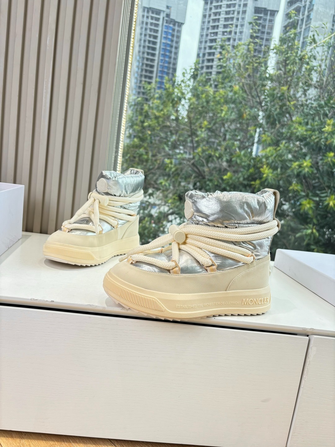 몽클레어 25 신상 패딩 부츠