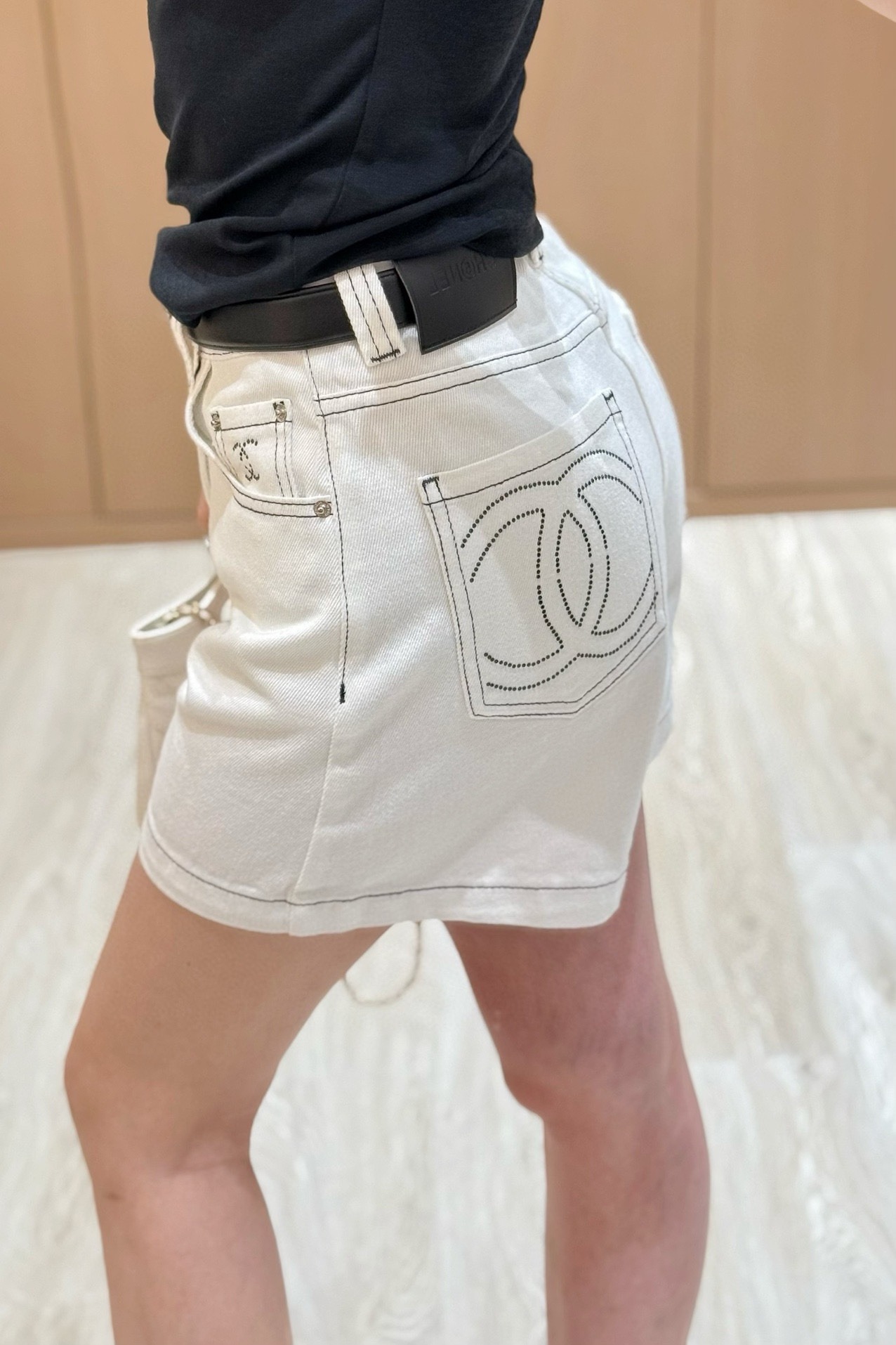 샤넬 25 헤비데님 핫픽스 반바지