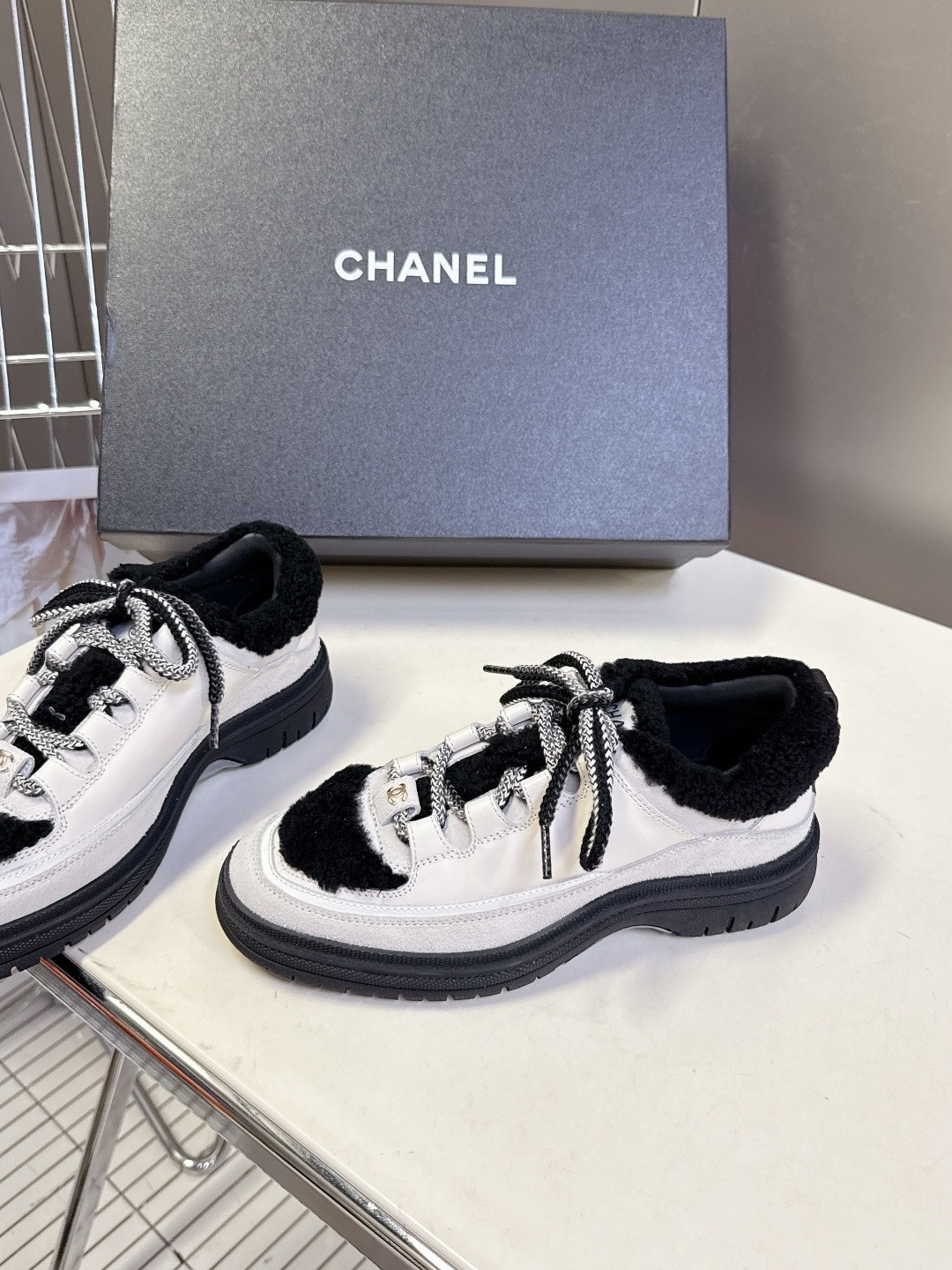 샤넬 신상 25C 캐주얼 스니커즈