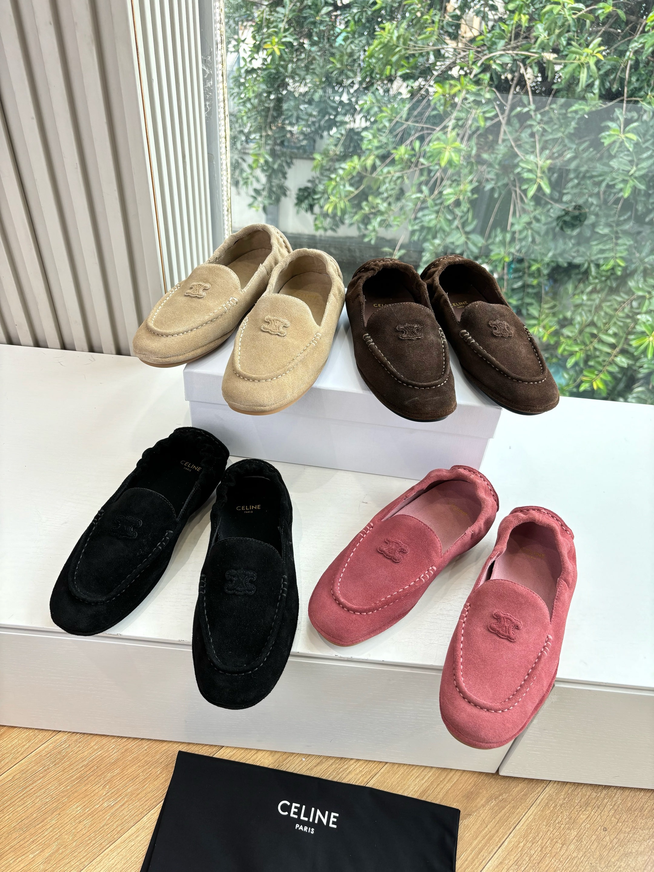 셀린느 25 신상 로퍼