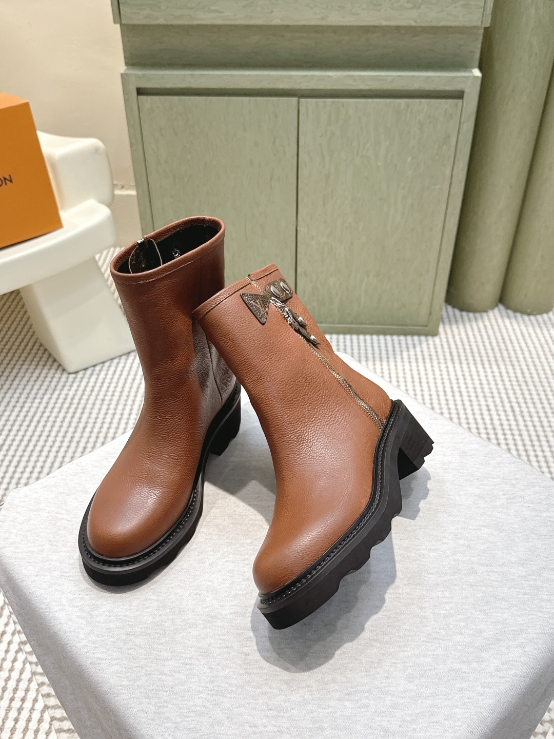 루이비통 25 신상 앵클부츠 워커