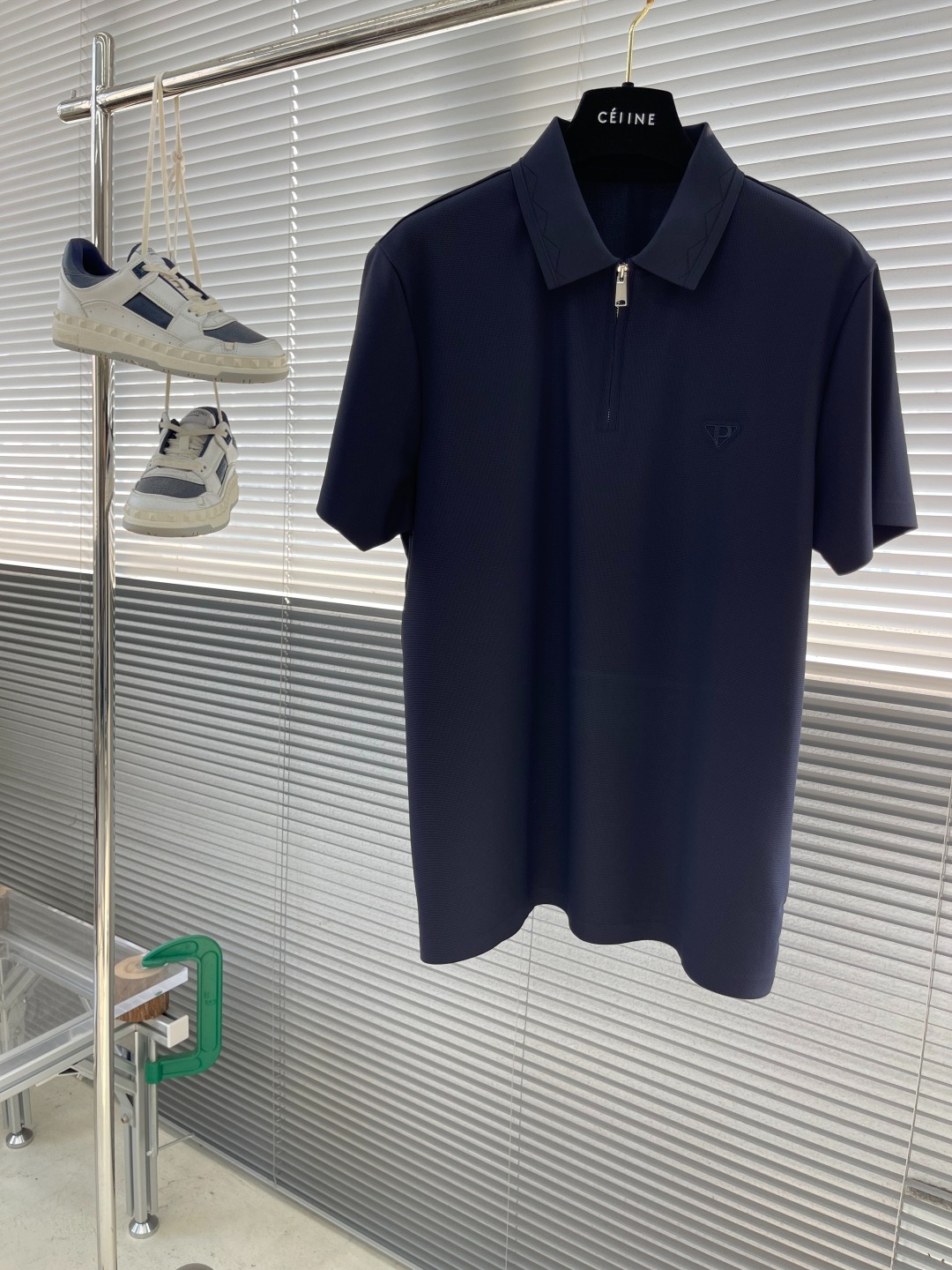 프라다 2025SS 삼각로고 터틀넥