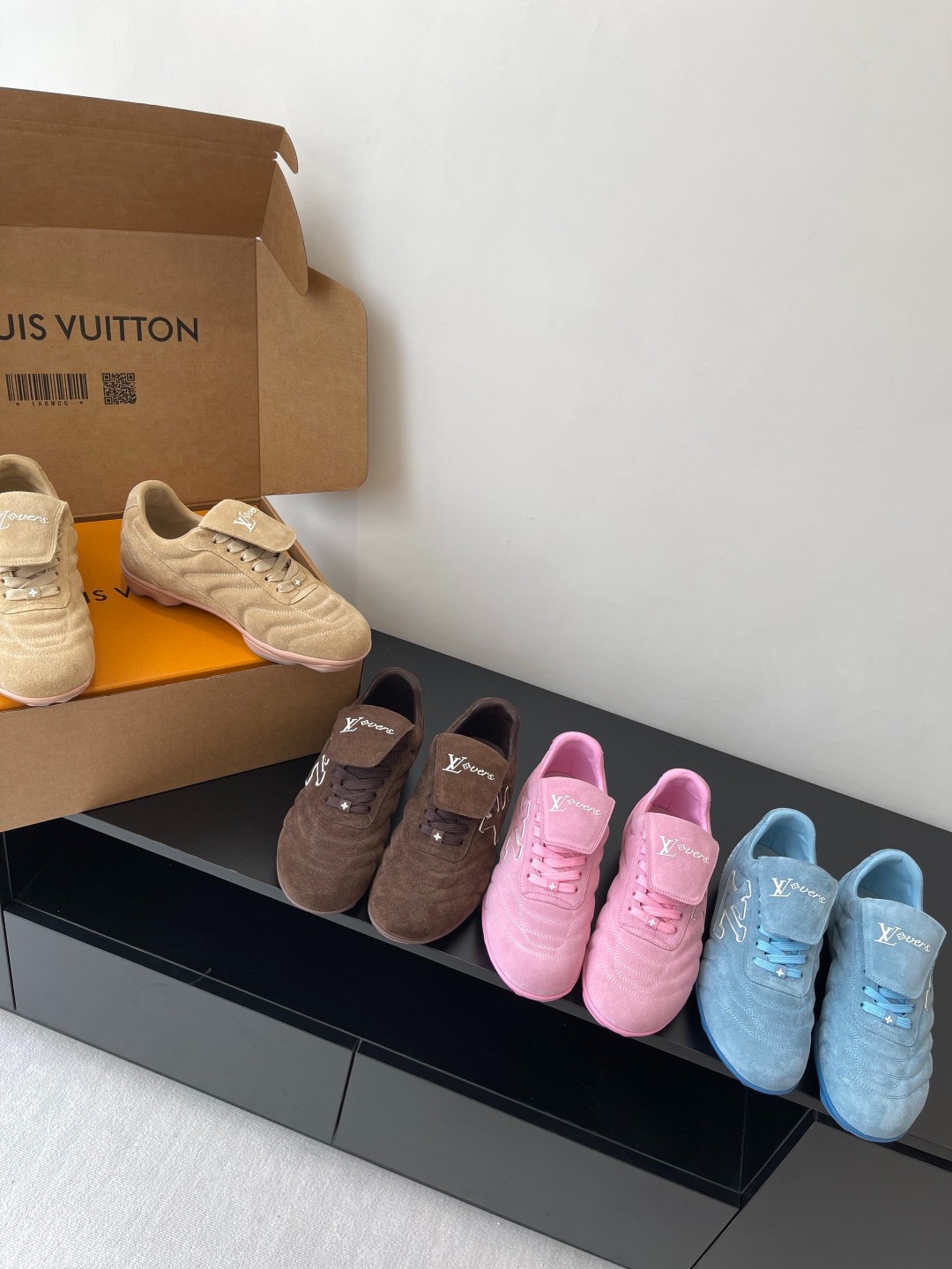 루이비통 풋 프린트 소서 축구화