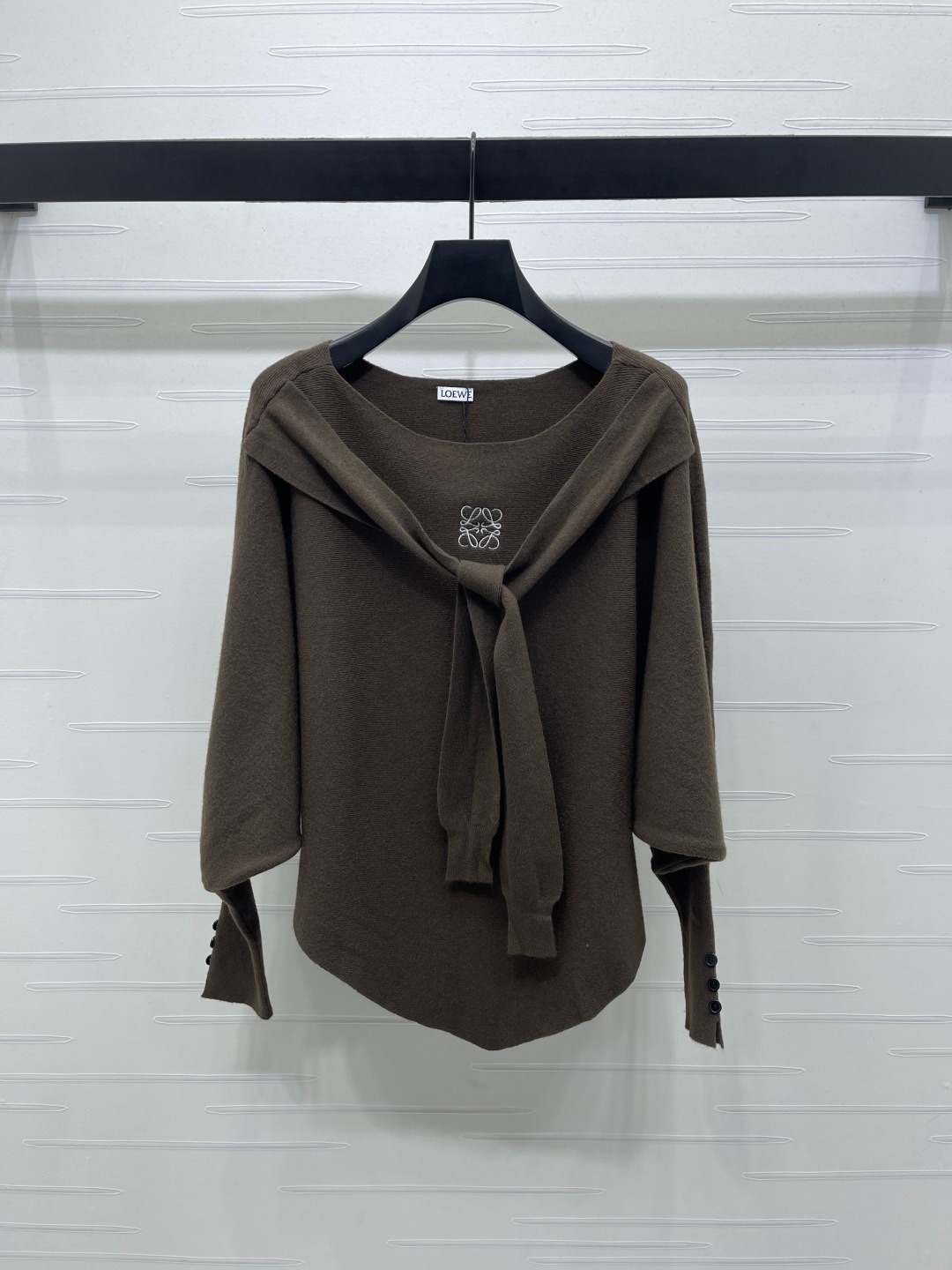 로에베 25 신상 라운드 니트 긴팔